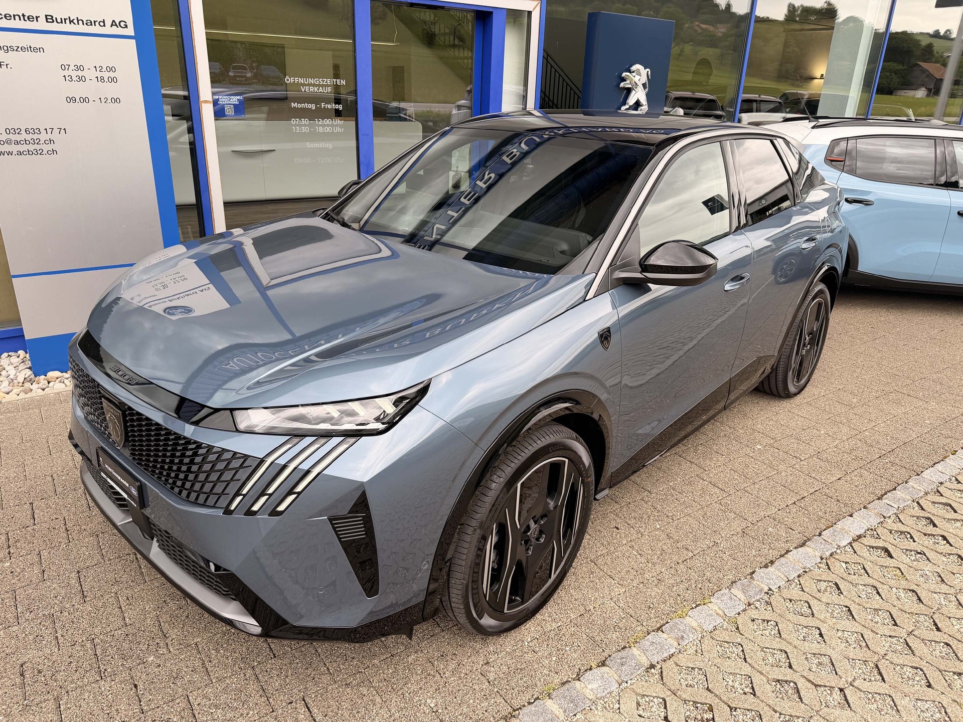 PEUGEOT 3008 e-GT Exclusive AWD-showroom-element-1