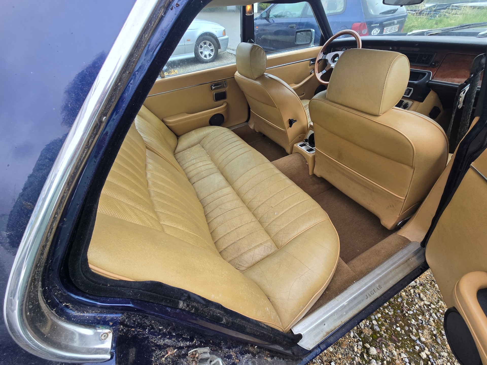 JAGUAR XJ6 4.2 Swiss-image-3