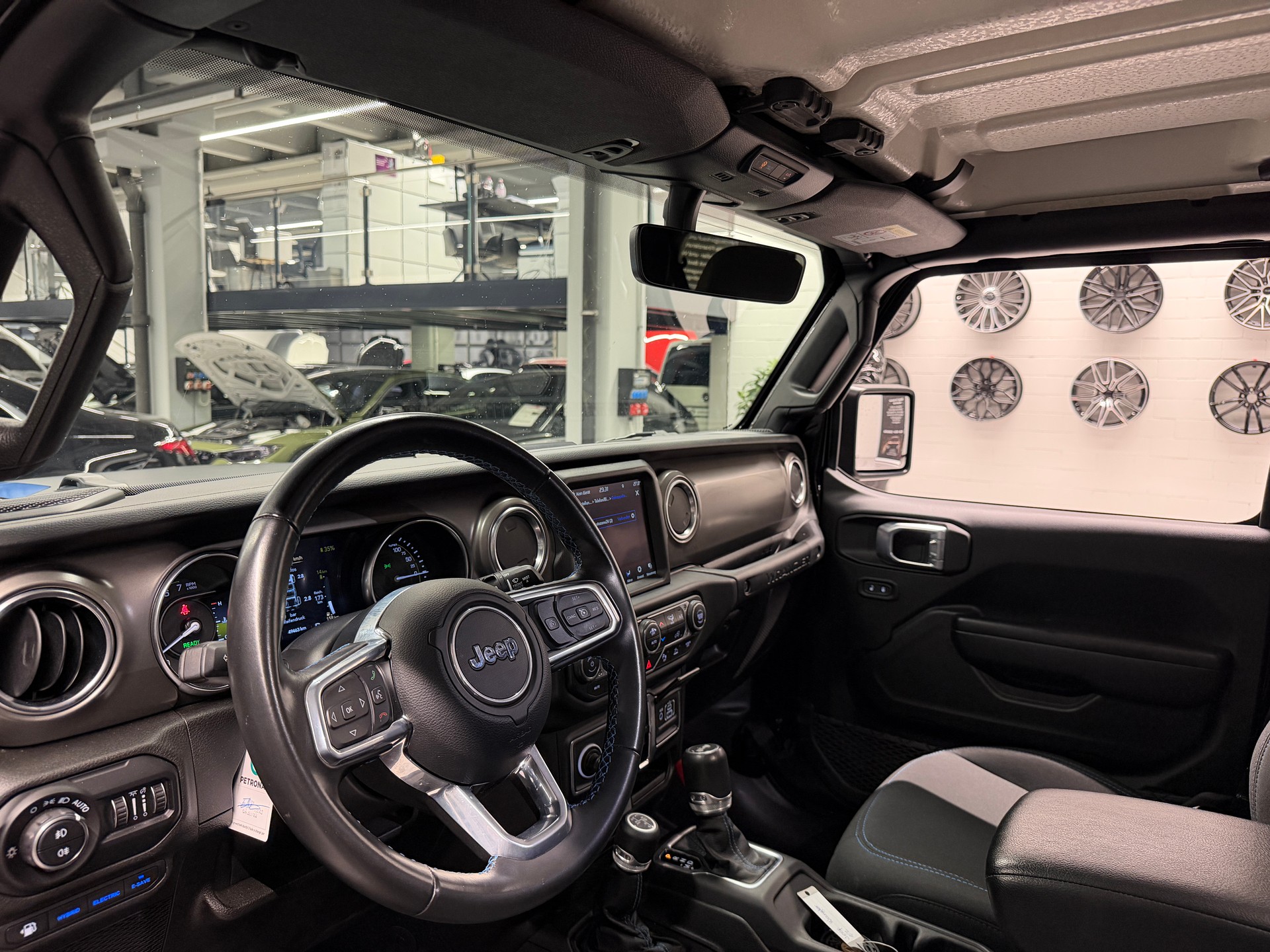 JEEP Wrangler 2.0 Turbo Rubicon Unlimited 4xe-image-16