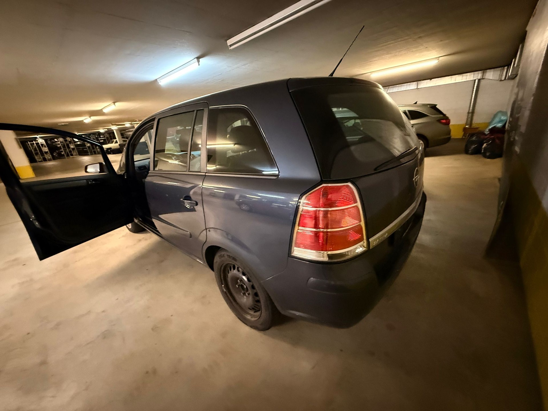 OPEL Zafira 2.2i 16V Enjoy ☆☆☆ Automat ☆☆☆ Ab MFK ☆☆☆-image-2