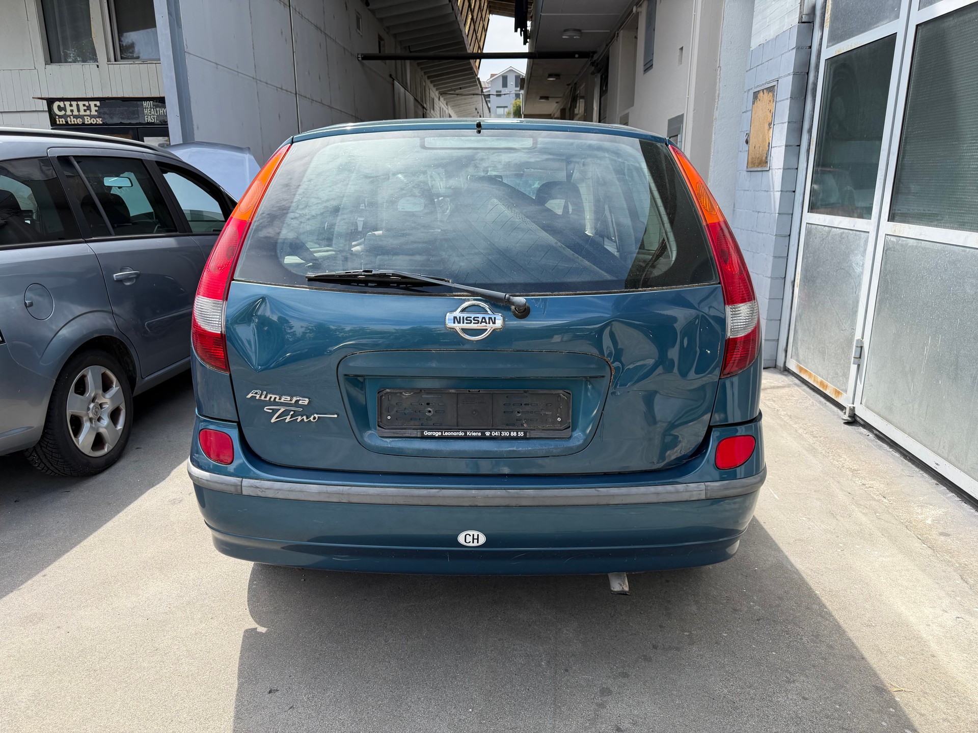 NISSAN Tino-image-3