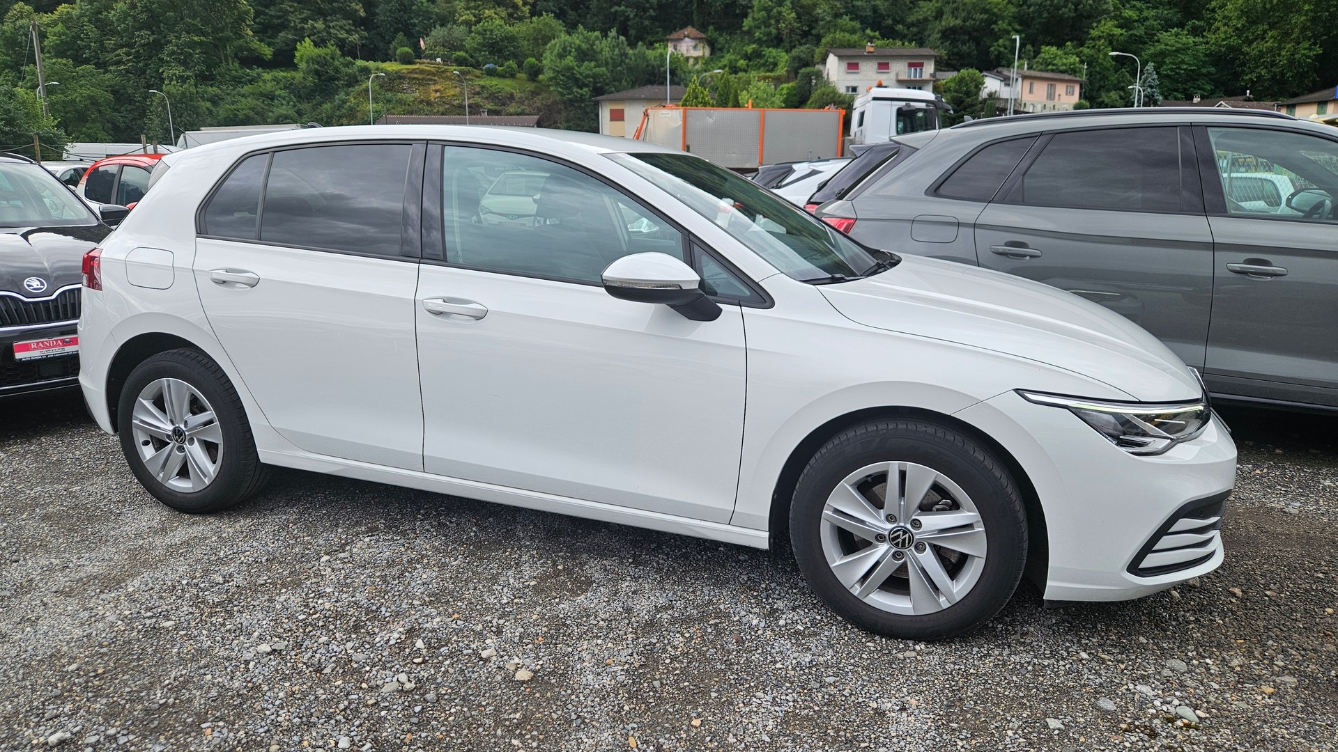 VW Golf 1.0 eTSI mHEV ACTLife DSG-image-1