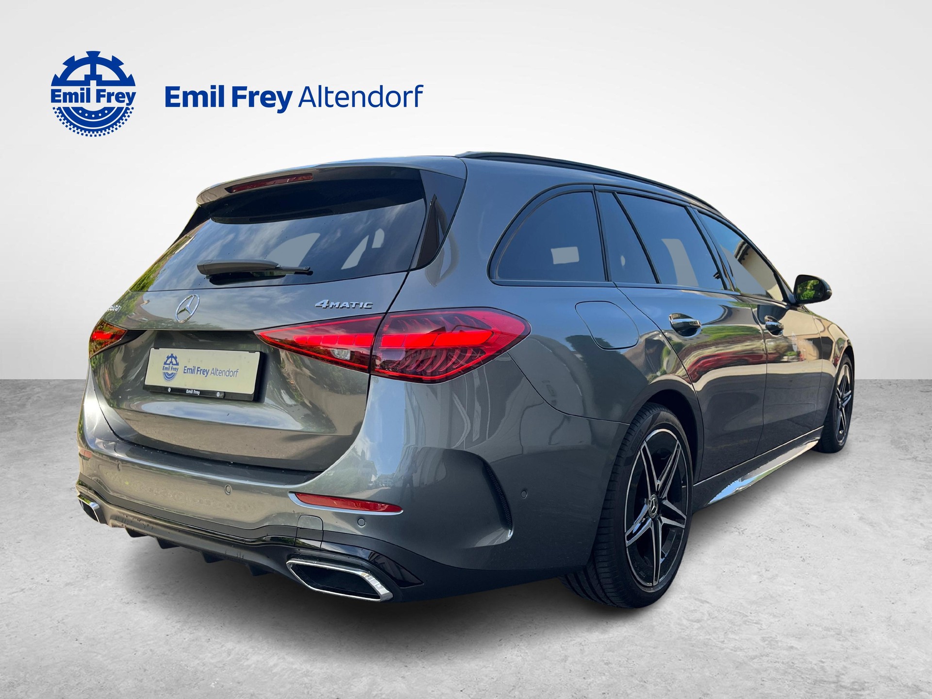 MERCEDES-BENZ C 220 d 4MATIC T-Modell Swiss Star AMG Line-image-4