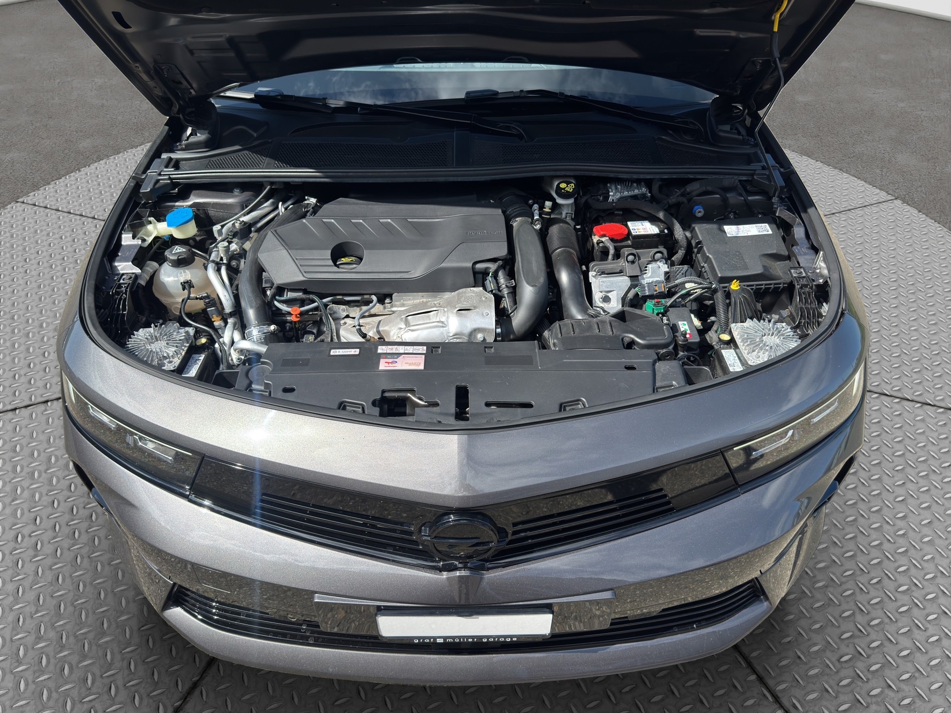 OPEL Astra Sports Tourer 1.6 PHEV Turbo GS A-image-17