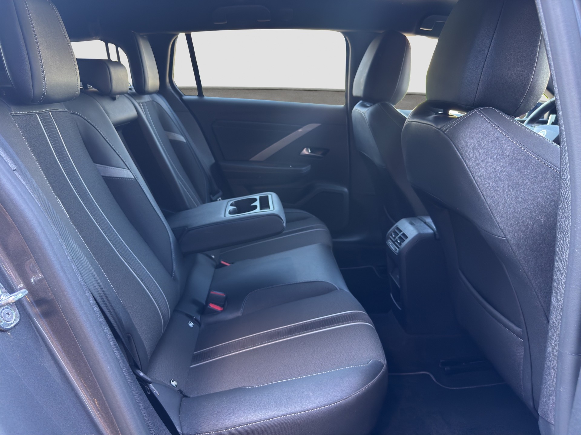 OPEL Astra Sports Tourer 1.6 PHEV Turbo GS A-image-9