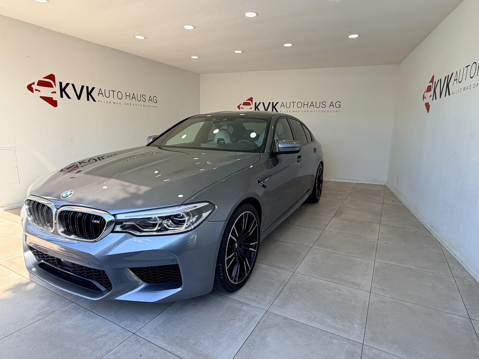 BMW M5 xDrive Drivelogic-showroom-element-2