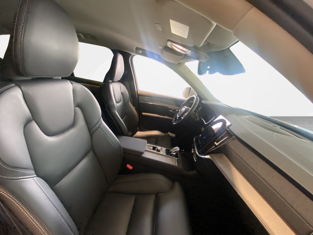 VOLVO XC90 B5 Benzin Mild Hybrid AWD Plus Bright Geartronic-image-9