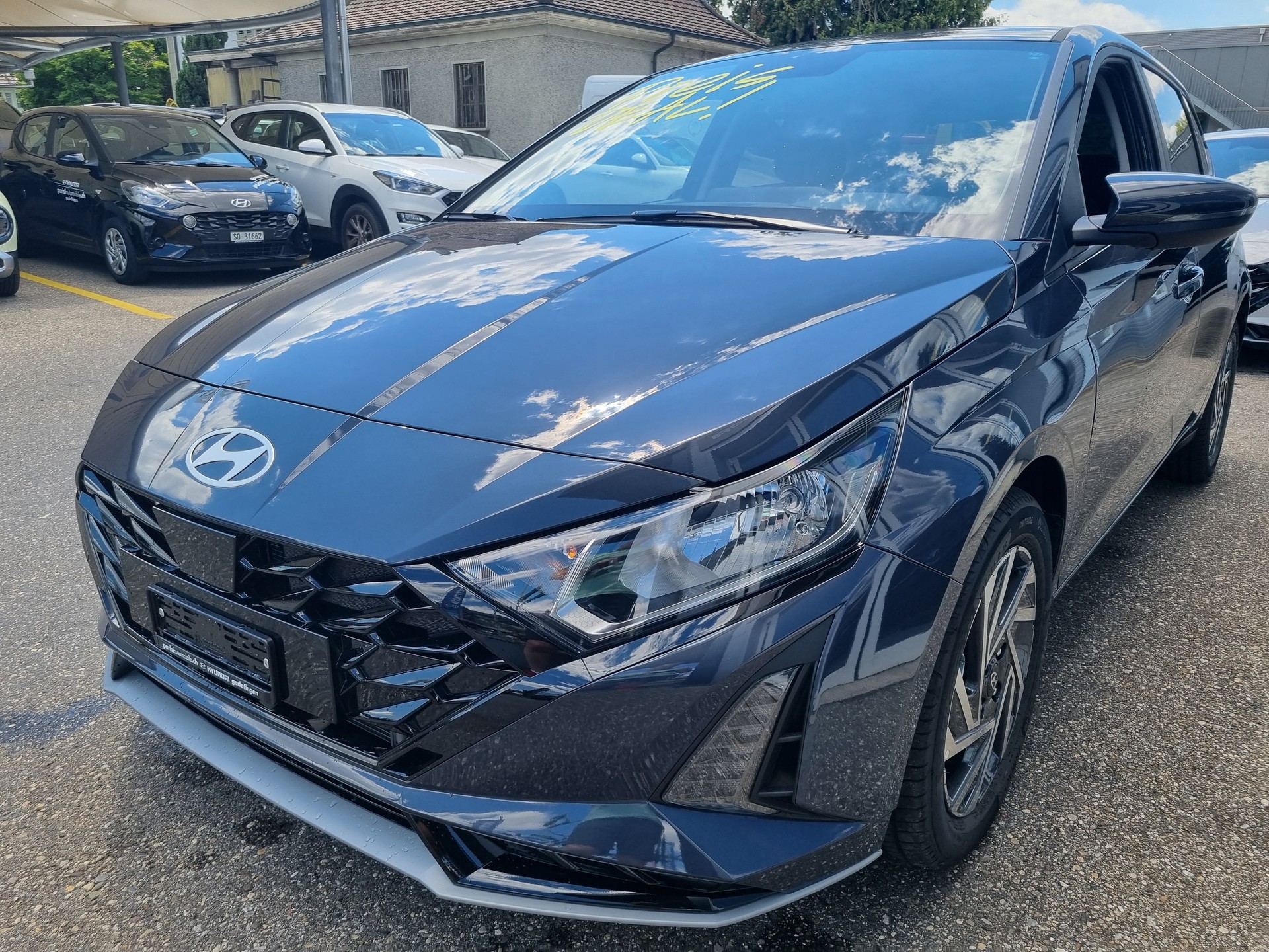 HYUNDAI i20 1.0 T-GDi Amplia DCT-image-2