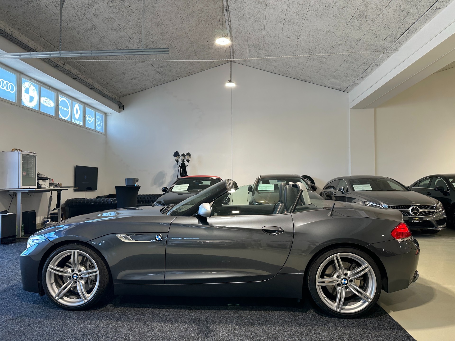 BMW Z4 sDrive35is DKG-image-7