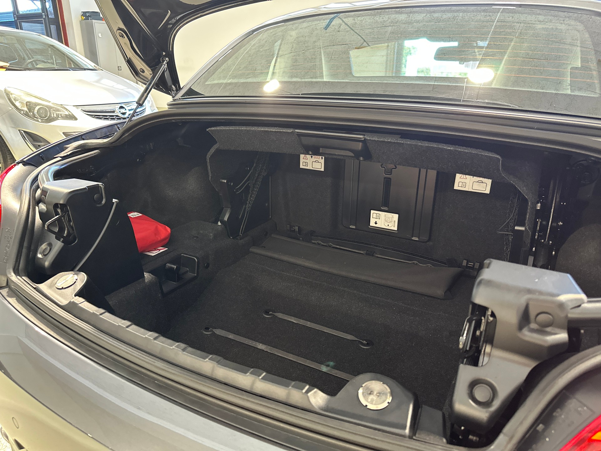 BMW Z4 sDrive35is DKG-image-11