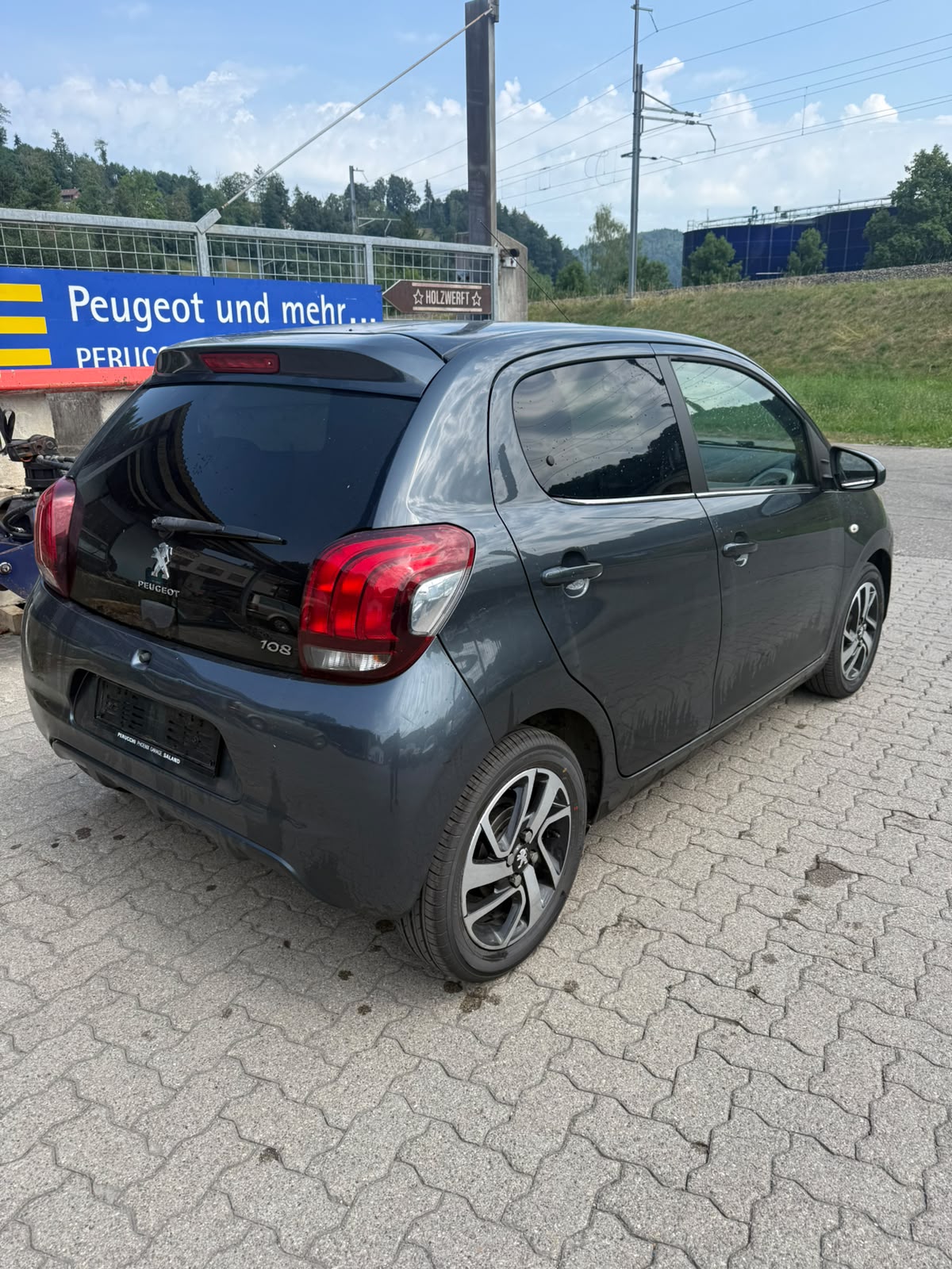 PEUGEOT 108 1.0 VTi Allure Top ETG-image-2