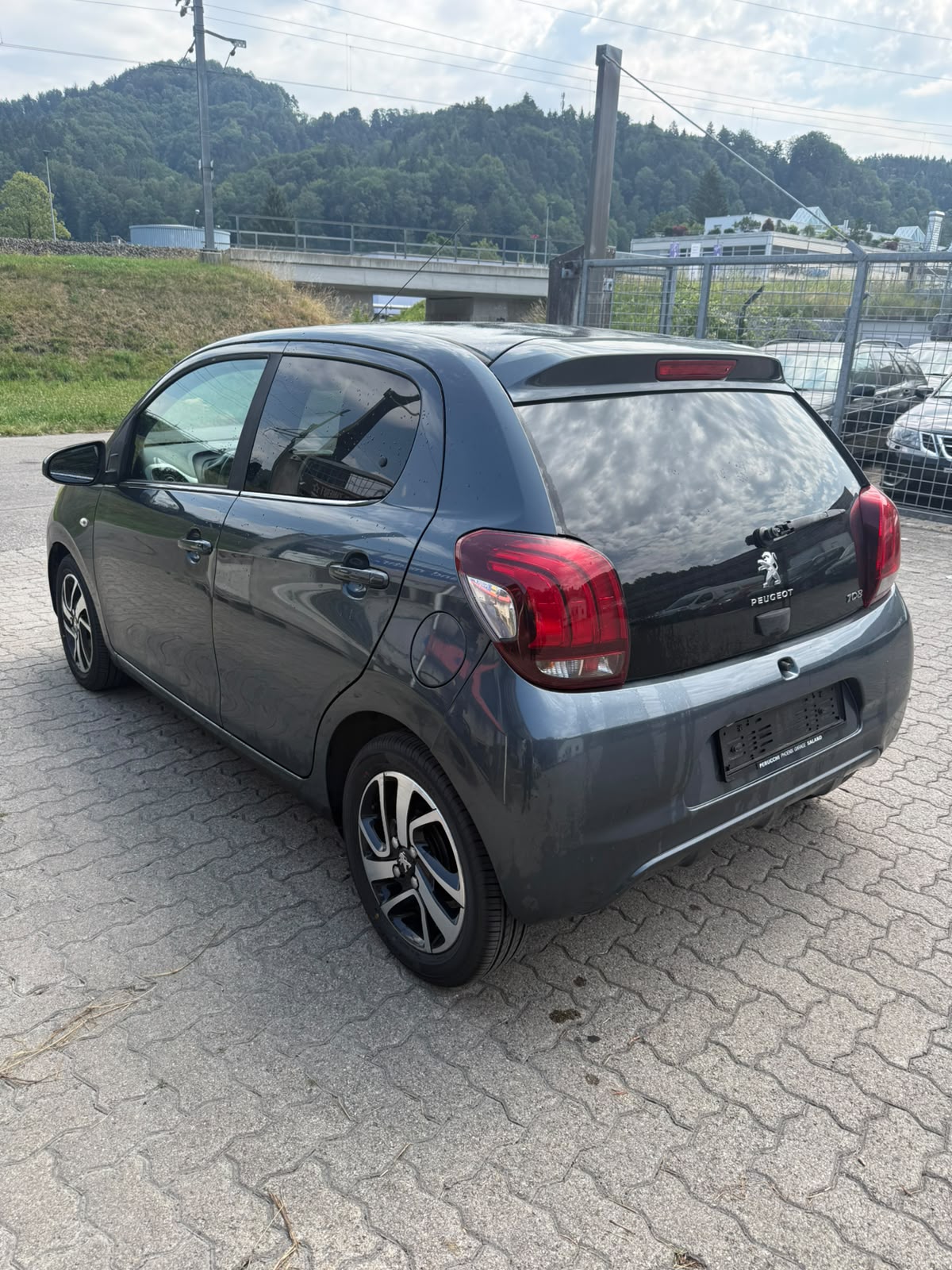 PEUGEOT 108 1.0 VTi Allure Top ETG-image-3