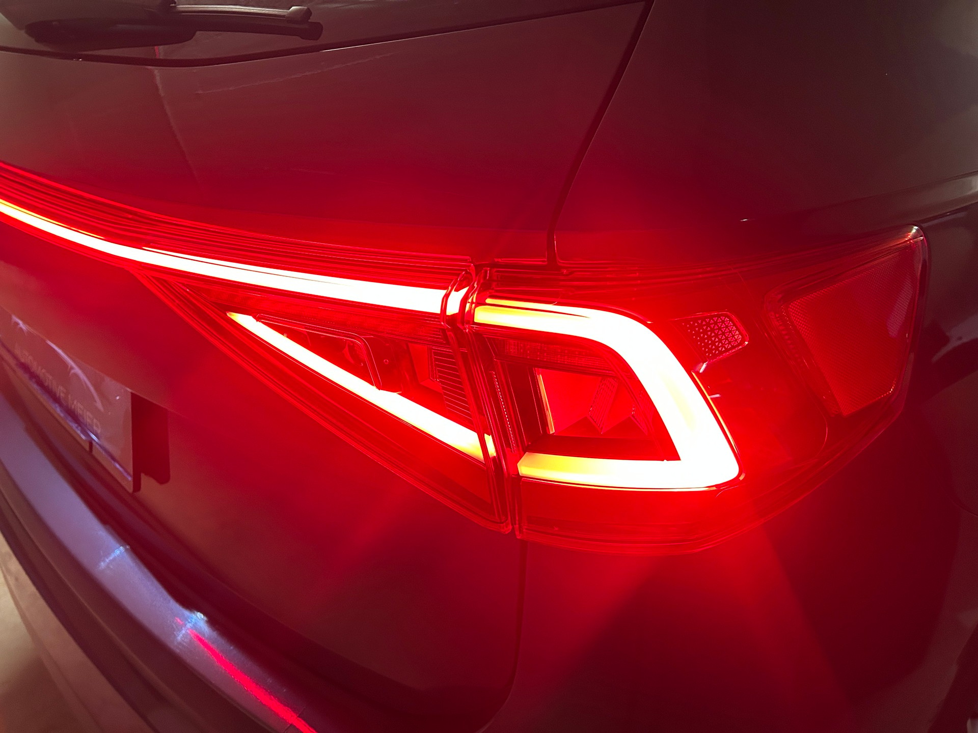 SEAT Tarraco 2.0TSI 4Drive DSG FR -AHK-Schiebedach-Beats Soundsystem-360 Grad Kamera--image-28