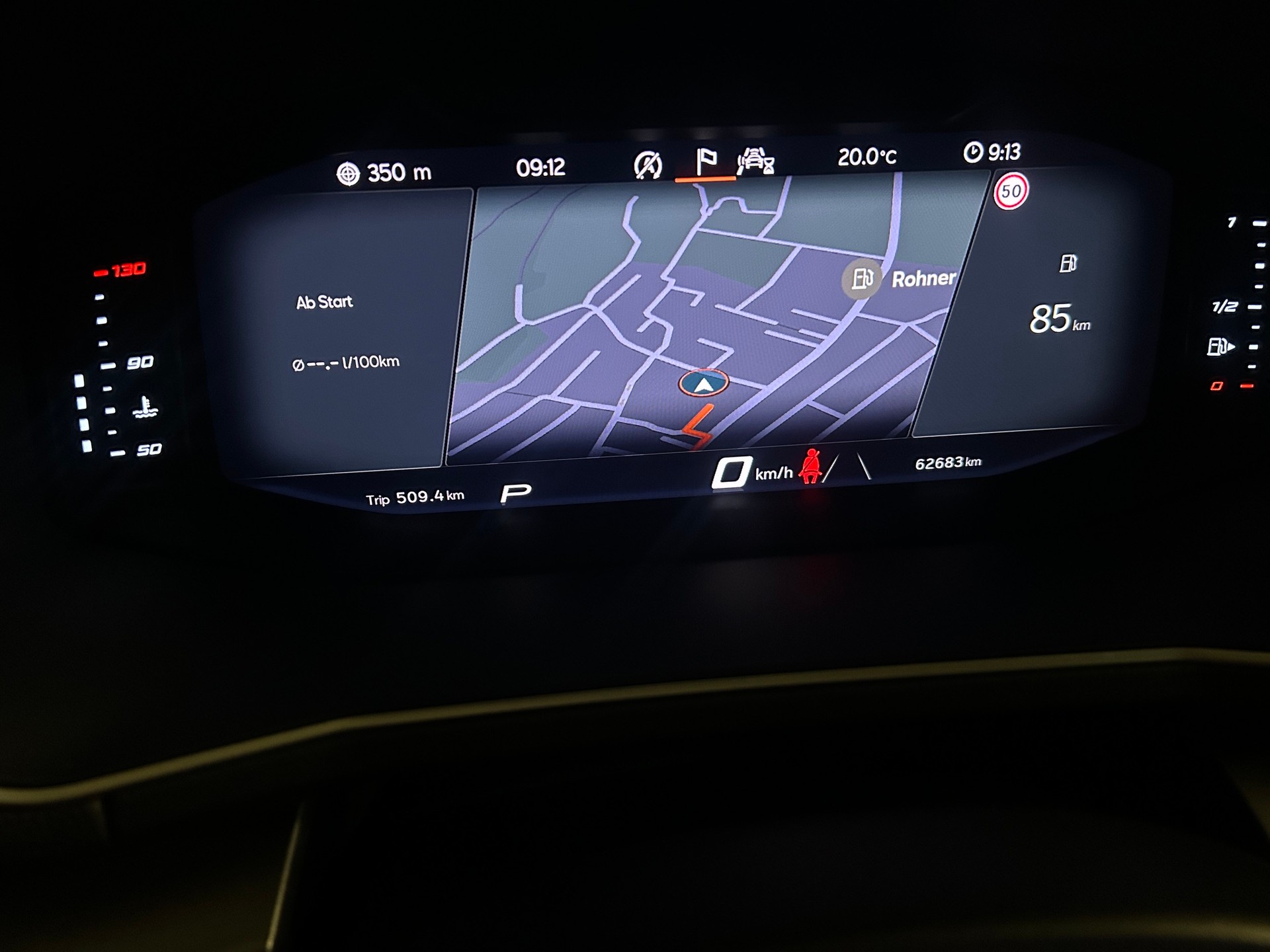 SEAT Tarraco 2.0TSI 4Drive DSG FR -AHK-Schiebedach-Beats Soundsystem-360 Grad Kamera--image-19