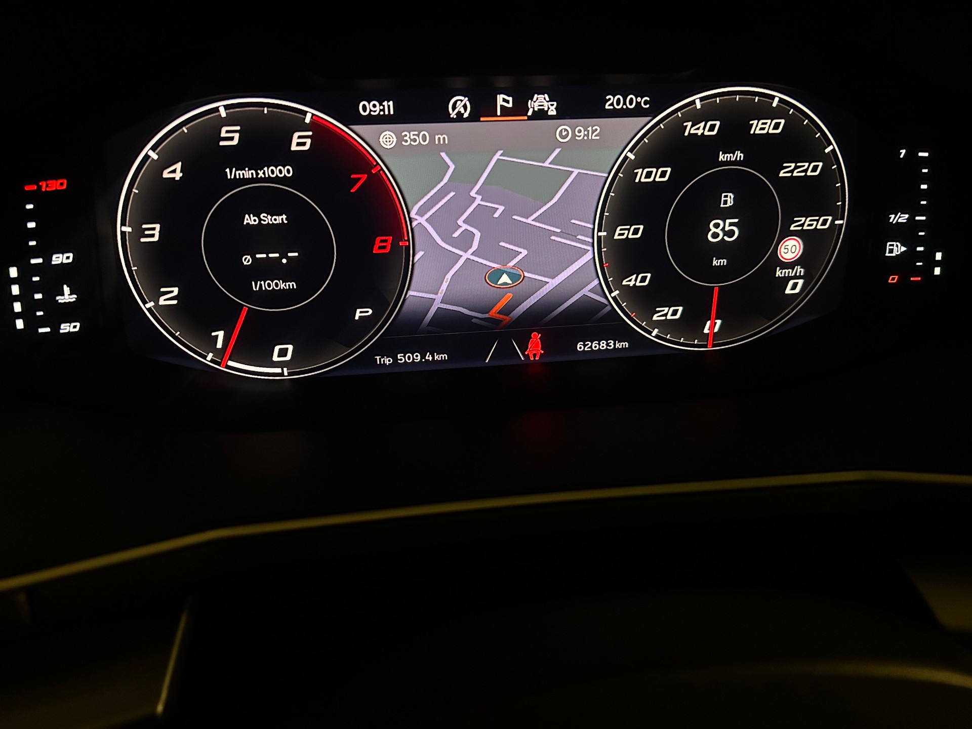 SEAT Tarraco 2.0TSI 4Drive DSG FR -AHK-Schiebedach-Beats Soundsystem-360 Grad Kamera--image-20