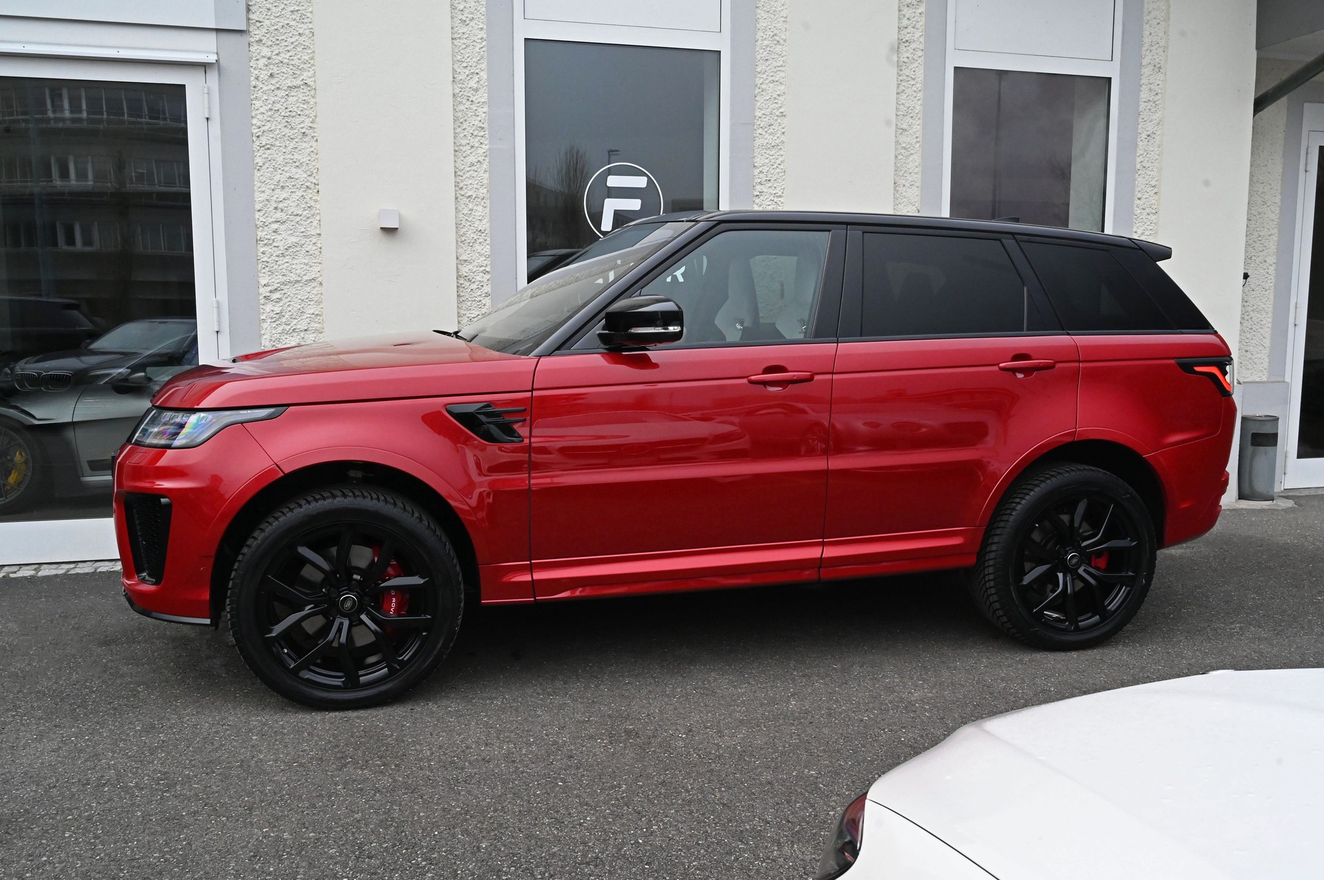 LAND ROVER Range Rover Sport 5.0 V8 S/C SVR Automatic Firenze Red-image-5