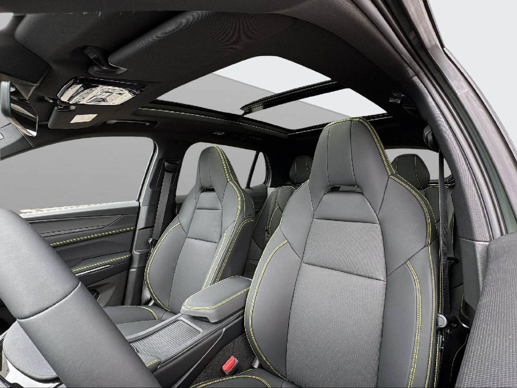 LYNK & CO 01 1.5 PHEV More-image-8