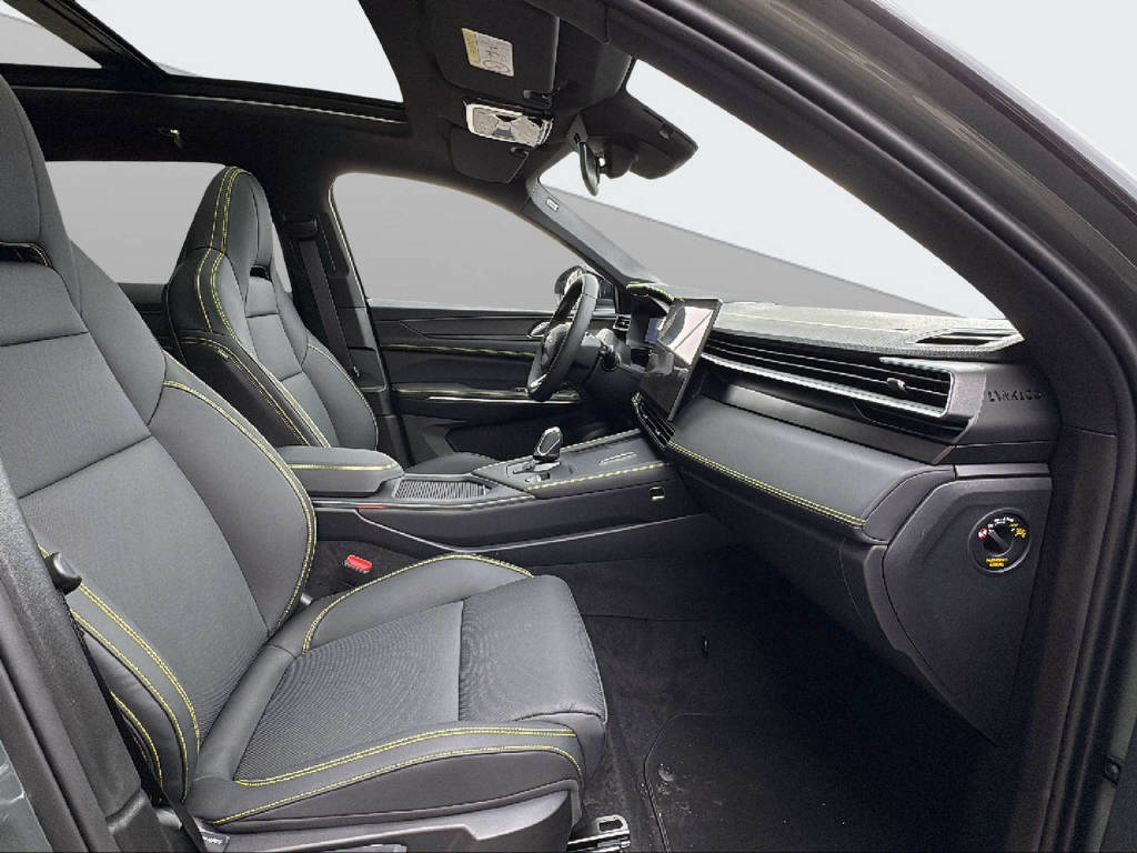 LYNK & CO 01 1.5 PHEV More-image-14