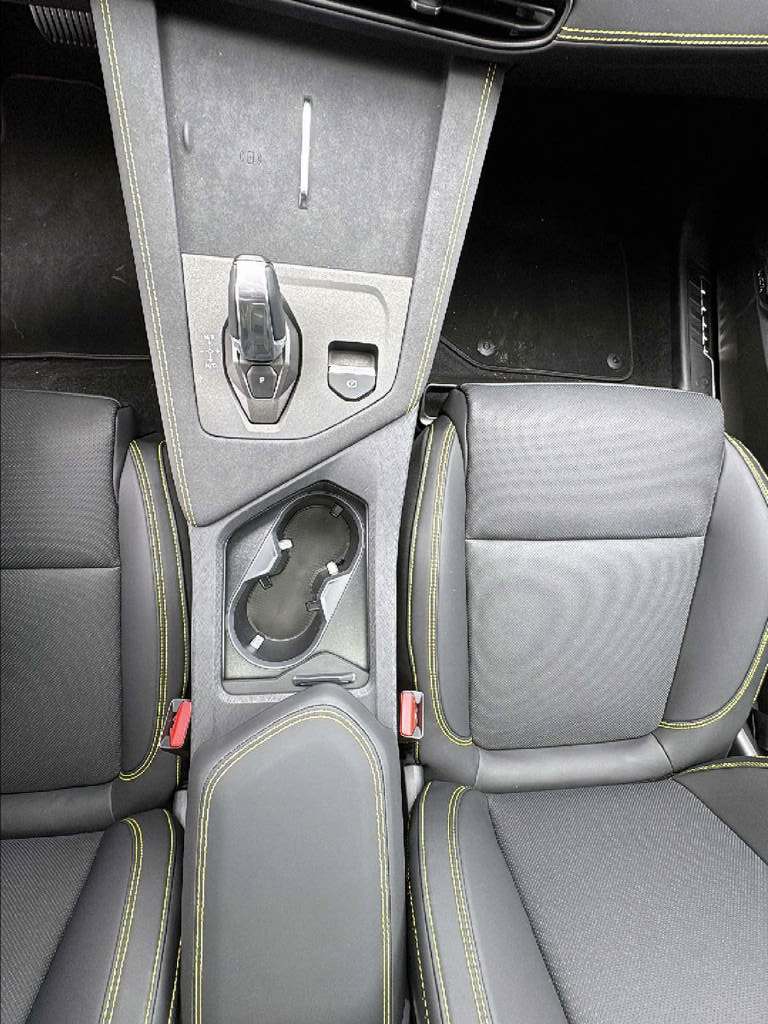 LYNK & CO 01 1.5 PHEV More-image-18