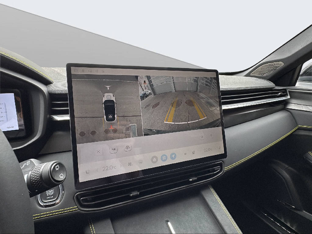 LYNK & CO 01 1.5 PHEV More-image-13