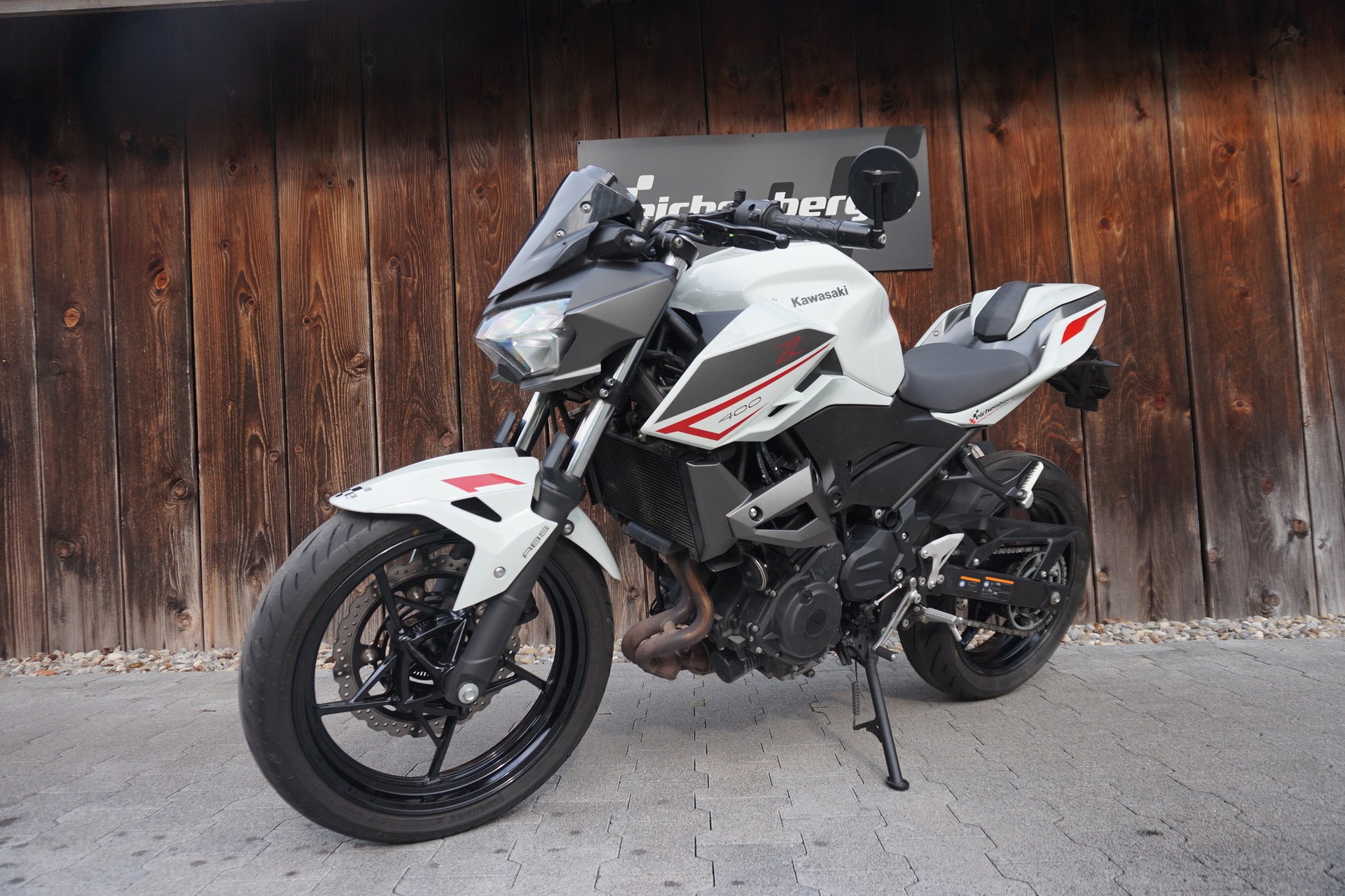 KAWASAKI Z 400 ABS mit Leovinci LV ONE EVO Auspuff-image-6