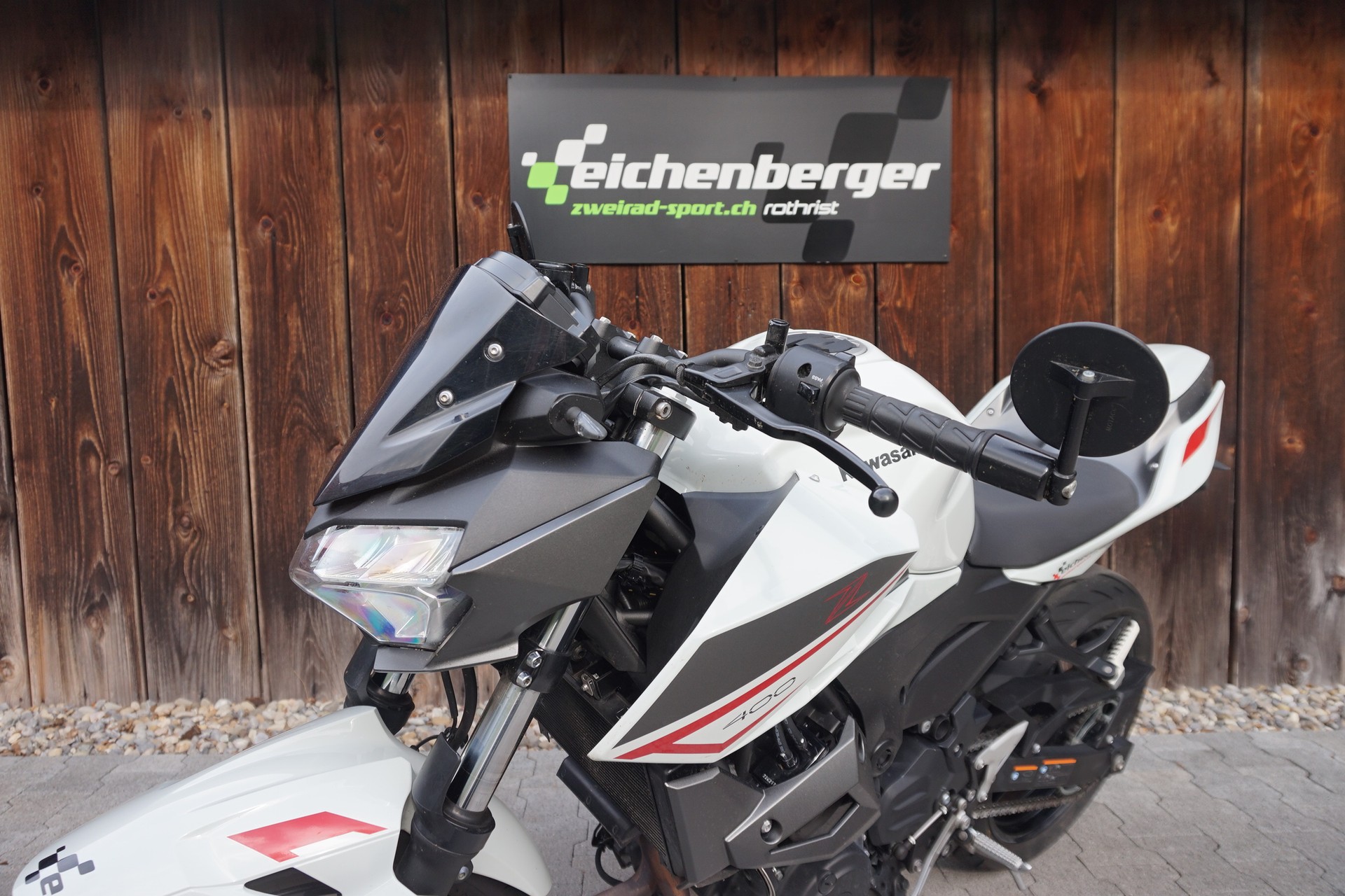KAWASAKI Z 400 ABS mit Leovinci LV ONE EVO Auspuff-image-4