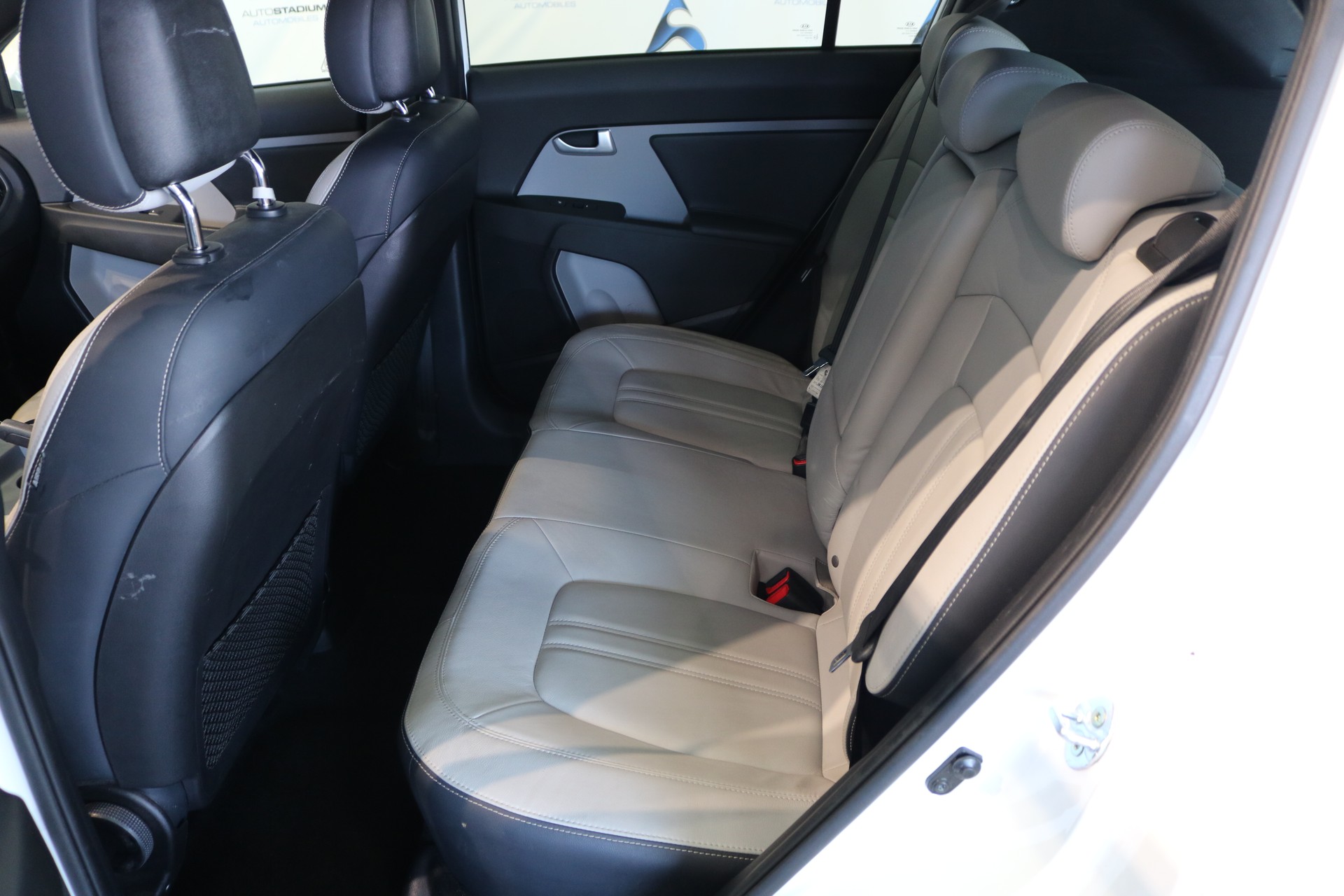 KIA Sportage 1.6 GDi Swiss Eco Edition 2WD-image-31