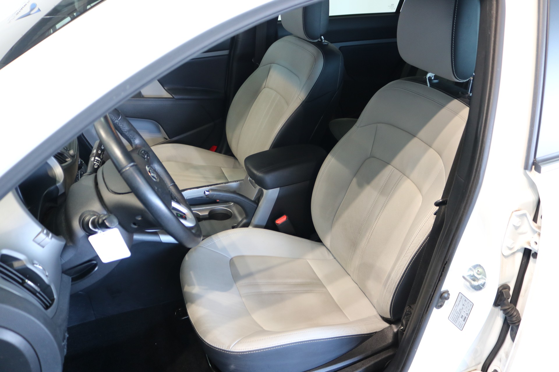 KIA Sportage 1.6 GDi Swiss Eco Edition 2WD-image-27