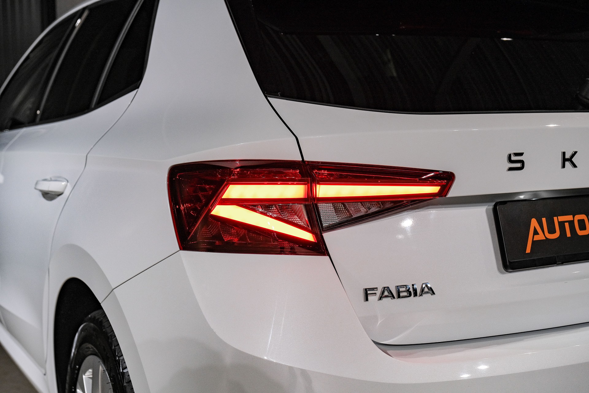 SKODA Fabia 1.0 TSI Top Selection DSG-image-26