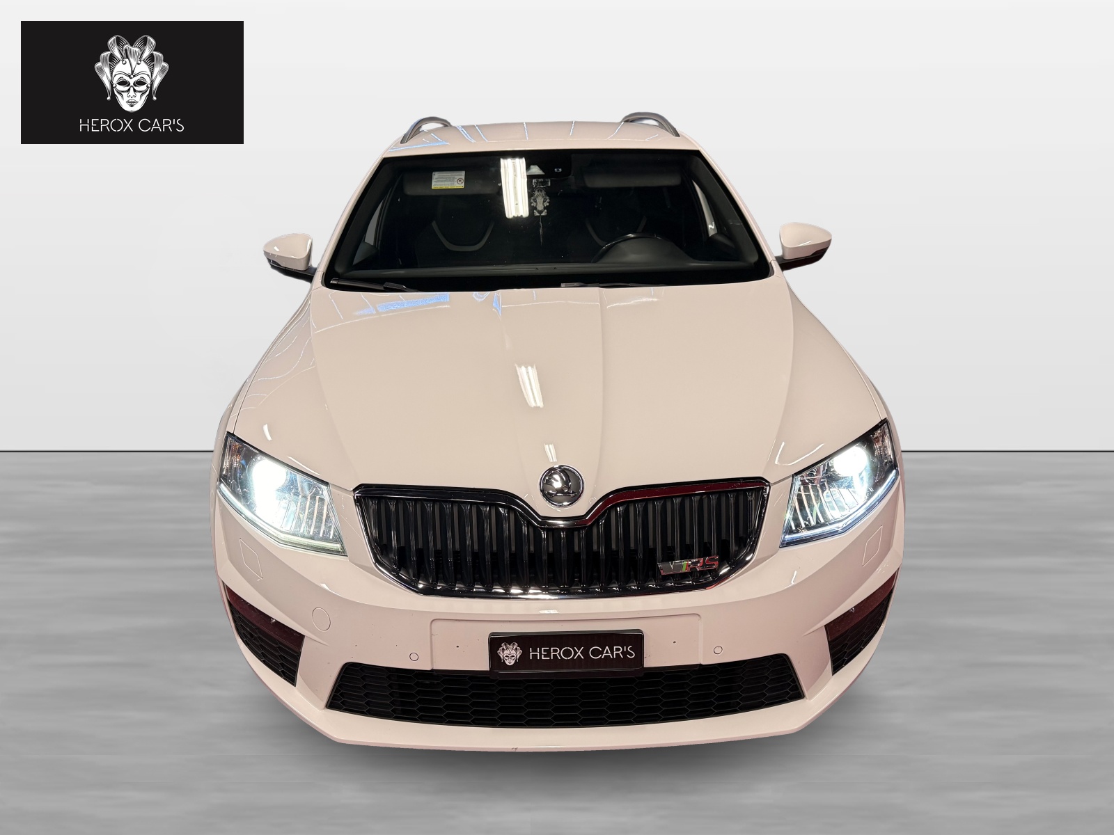 SKODA Octavia Combi 2.0 TDI RS DSG-showroom-element-2