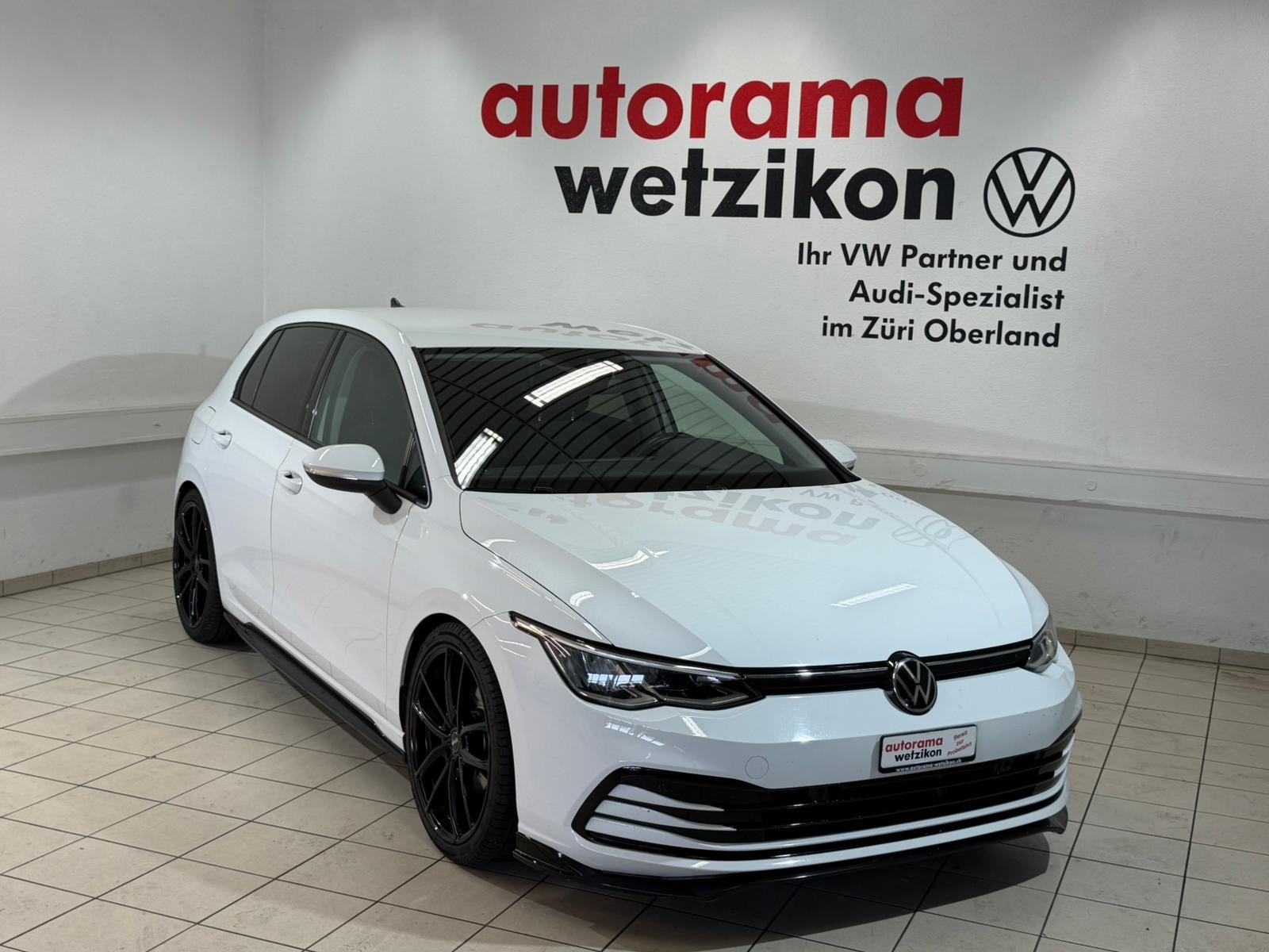 VW Golf 1.0 TSI Life-showroom-element-1