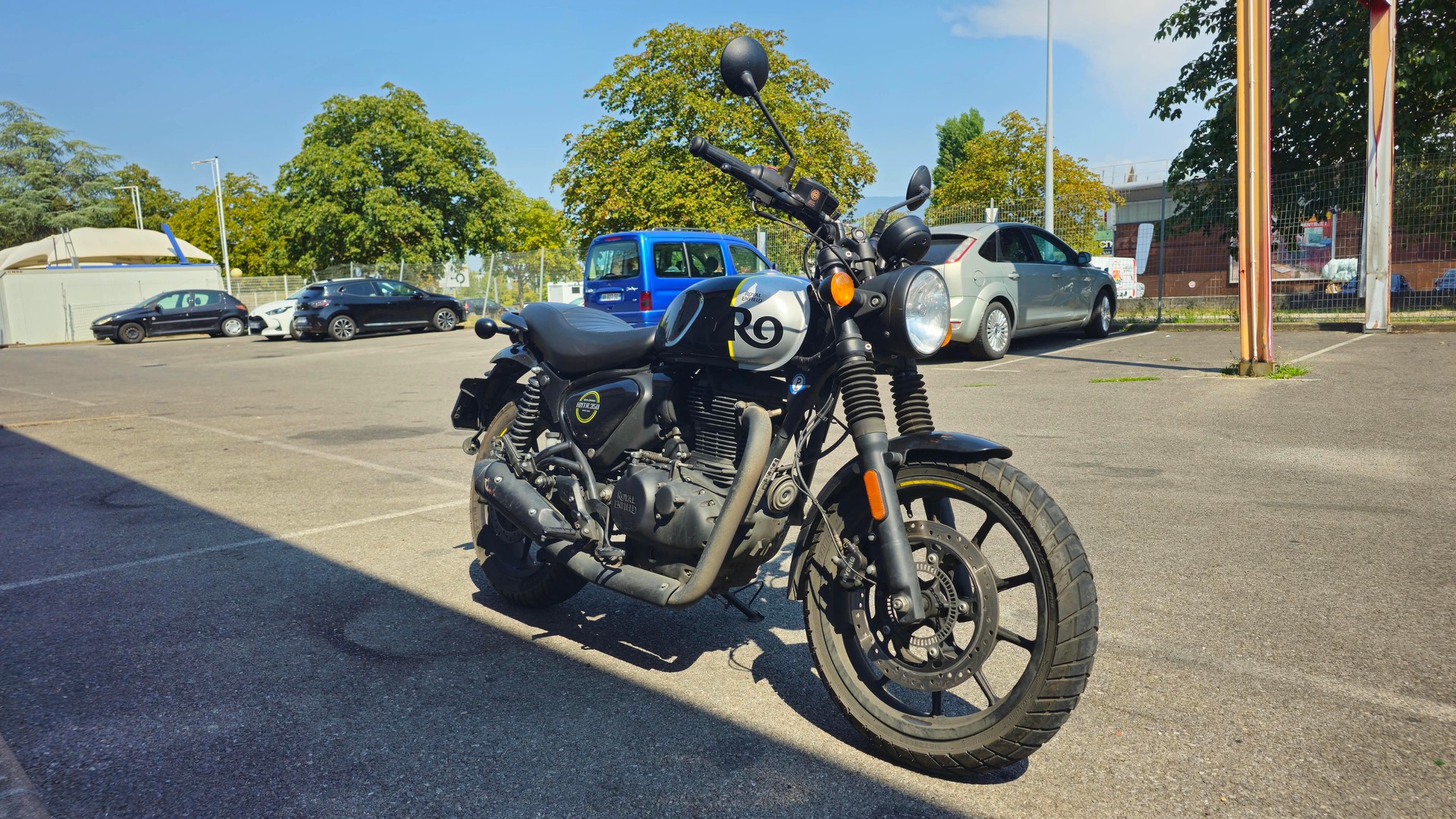 ROYAL ENFIELD Hntr 350 Rebel