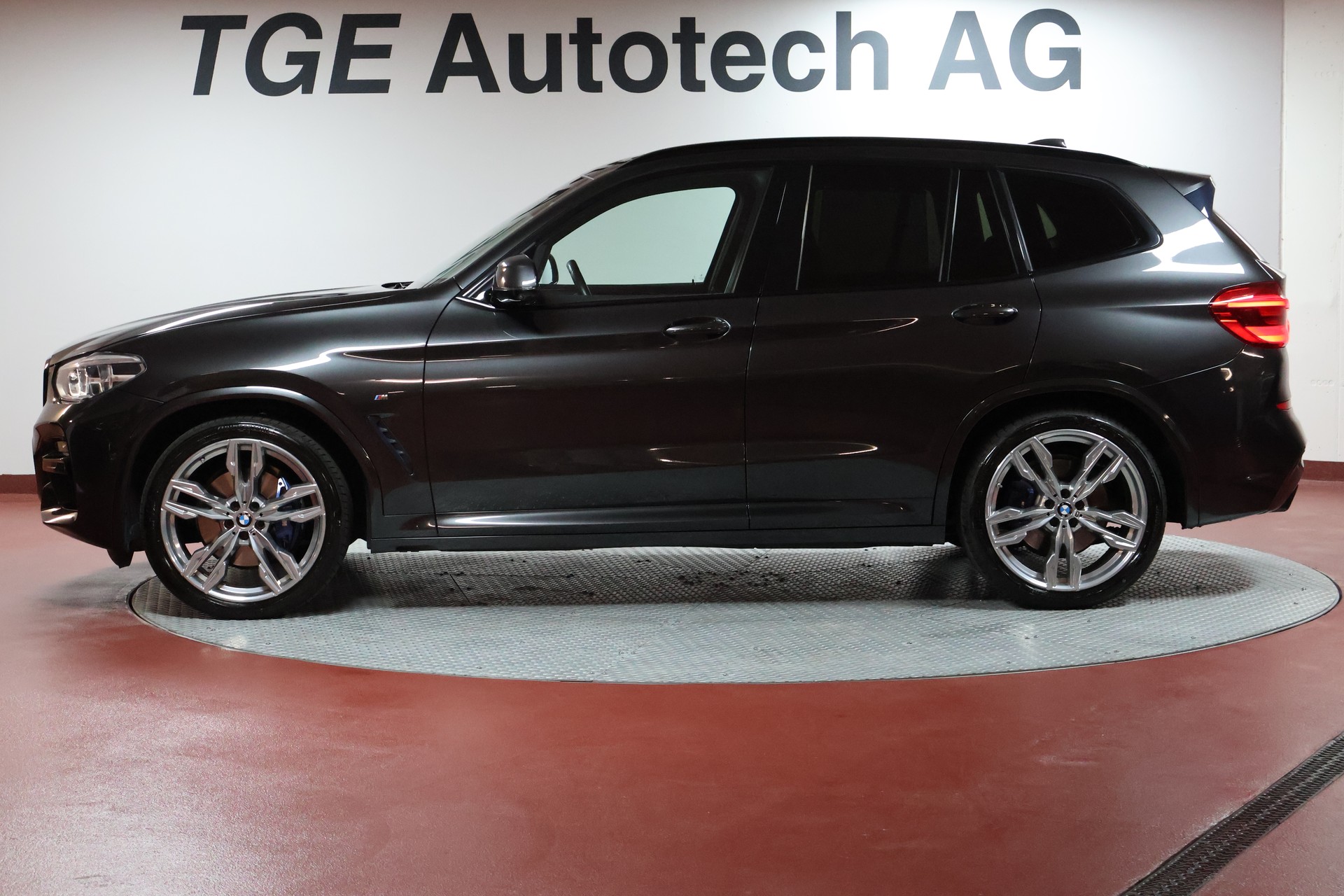 BMW X3 xDrive M40i Steptronic-showroom-element-3