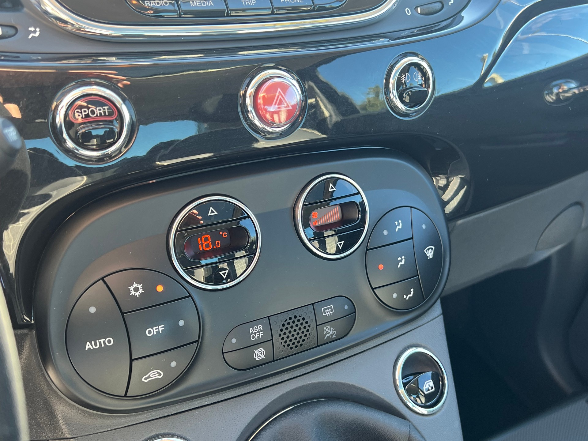 FIAT 500 0.9 Twinair Turbo Lounge-image-18