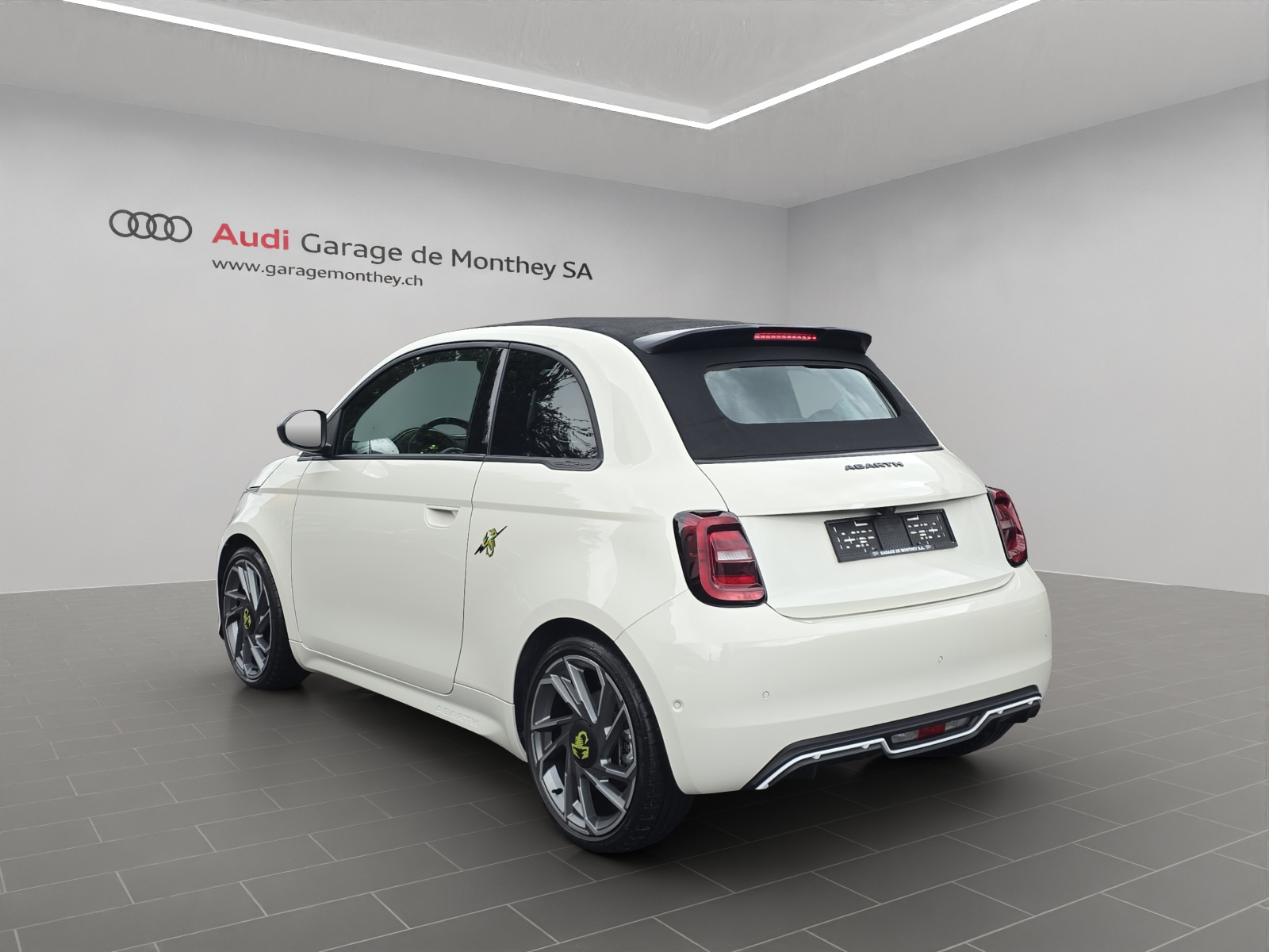 FIAT Abarth Cabrio 500e Turismo-image-5