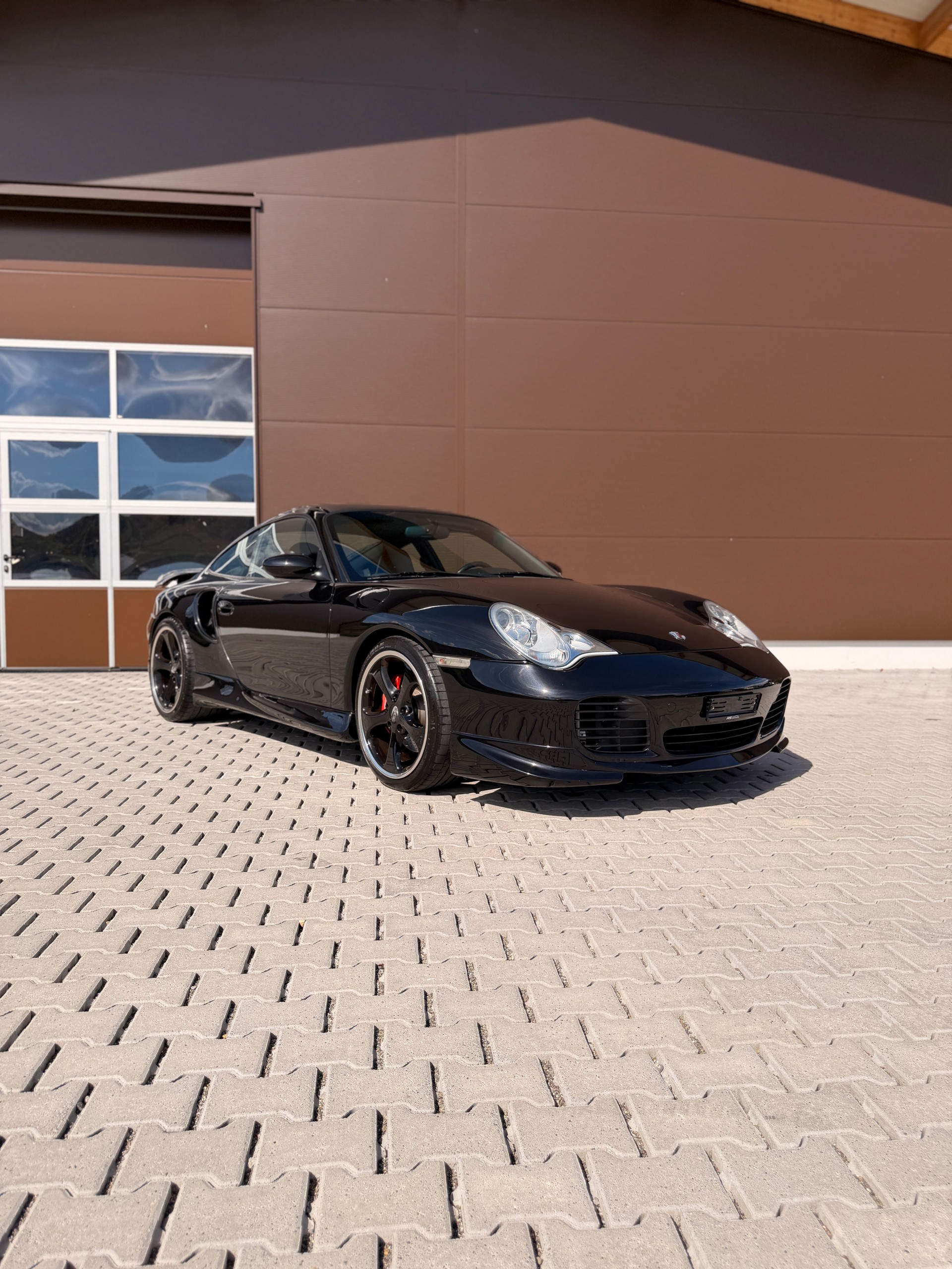 PORSCHE 911 Turbo