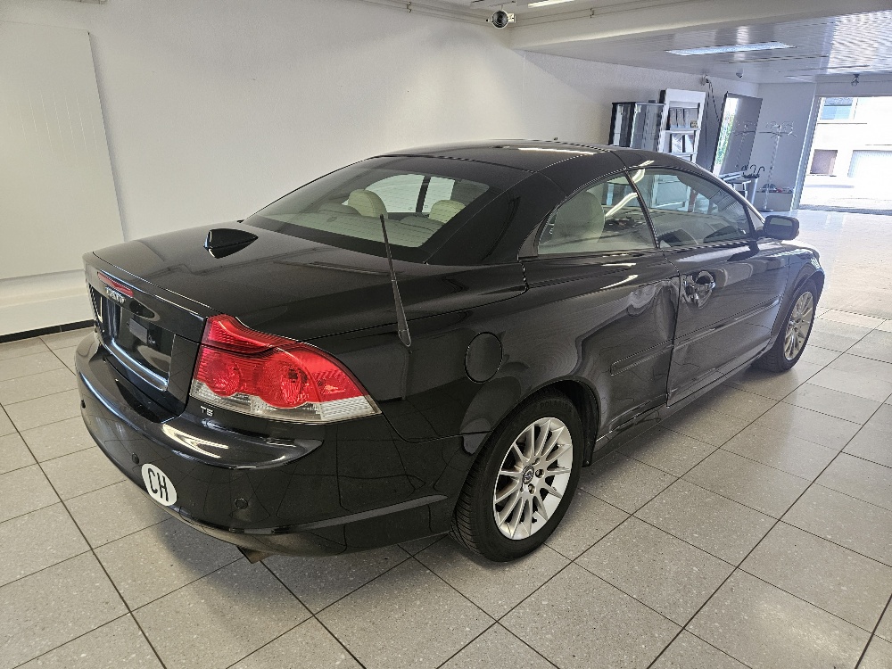 VOLVO C70 T5 Momentum-image-4