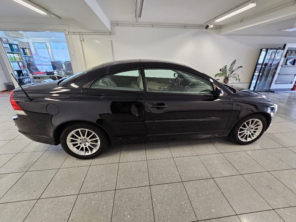 VOLVO C70 T5 Momentum-showroom-element-3