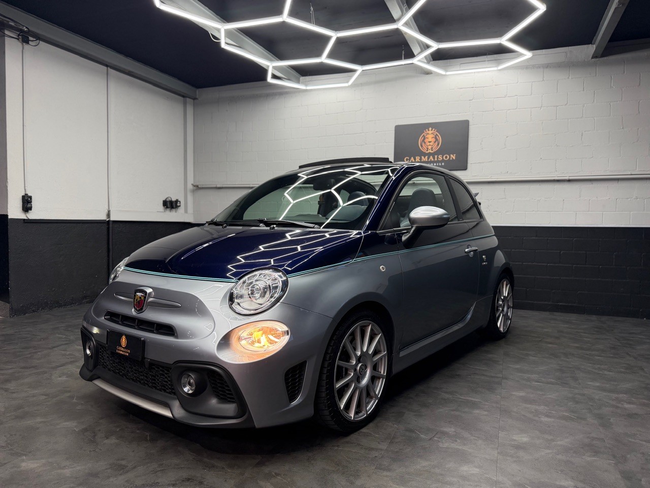 FIAT 695C 1.4 16V Turbo Abarth Rivale Dualogic | Akrapovic Auspuff | Cabrio | CH-Auto | Beats Soundsystem | Special Edition Nr. 2569-showroom-element-2