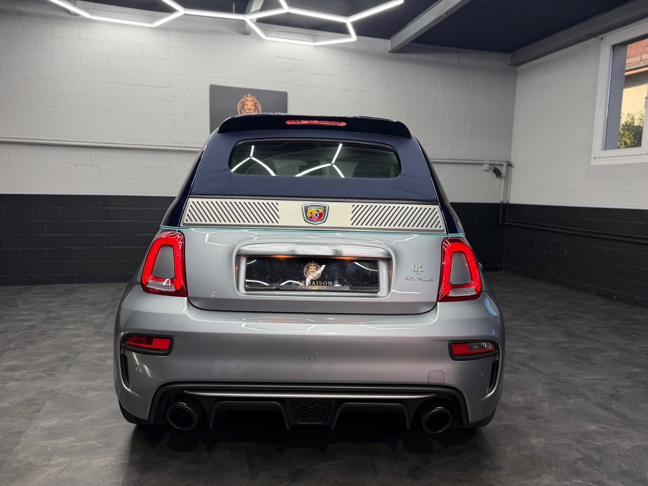 FIAT 695C 1.4 16V Turbo Abarth Rivale Dualogic | Akrapovic Auspuff | Cabrio | CH-Auto | Beats Soundsystem | Special Edition Nr. 2569-image-8