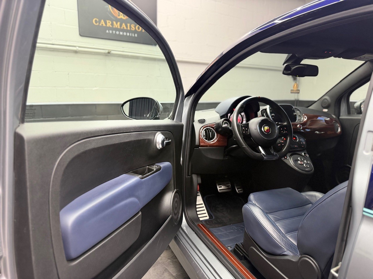 FIAT 695C 1.4 16V Turbo Abarth Rivale Dualogic | Akrapovic Auspuff | Cabrio | CH-Auto | Beats Soundsystem | Special Edition Nr. 2569-image-14
