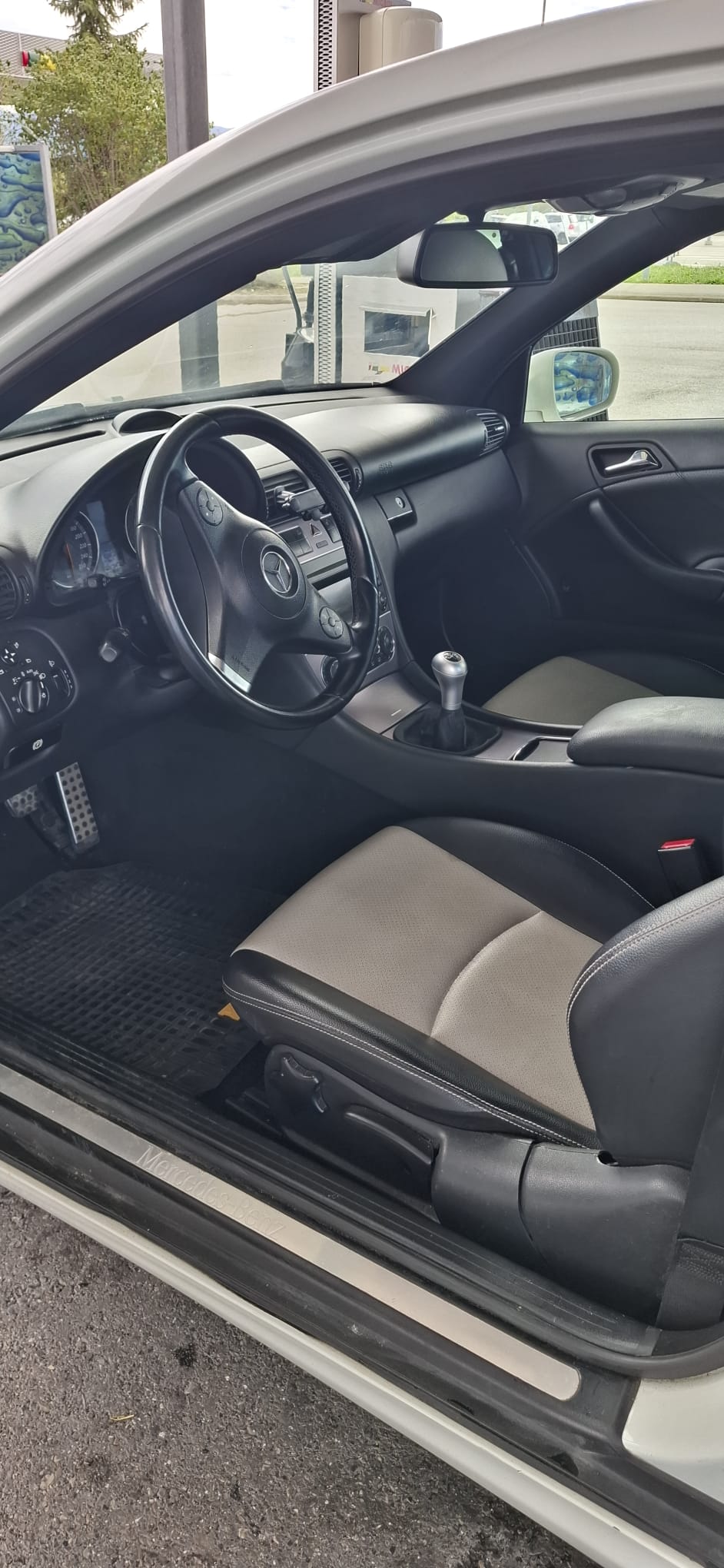 MERCEDES-BENZ CLC 180 Kompressor-image-2