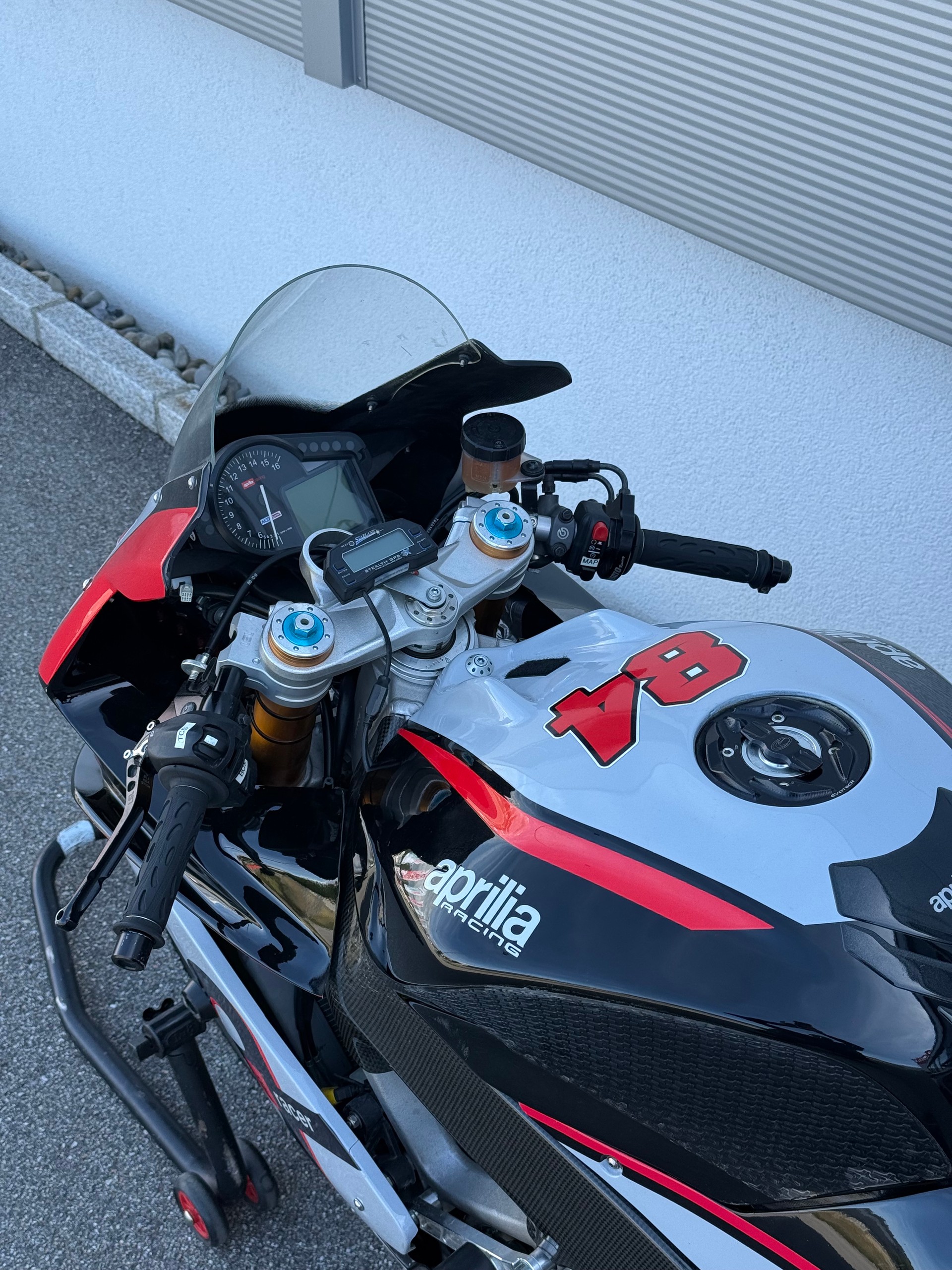 APRILIA RSV4 RR APX-image-12