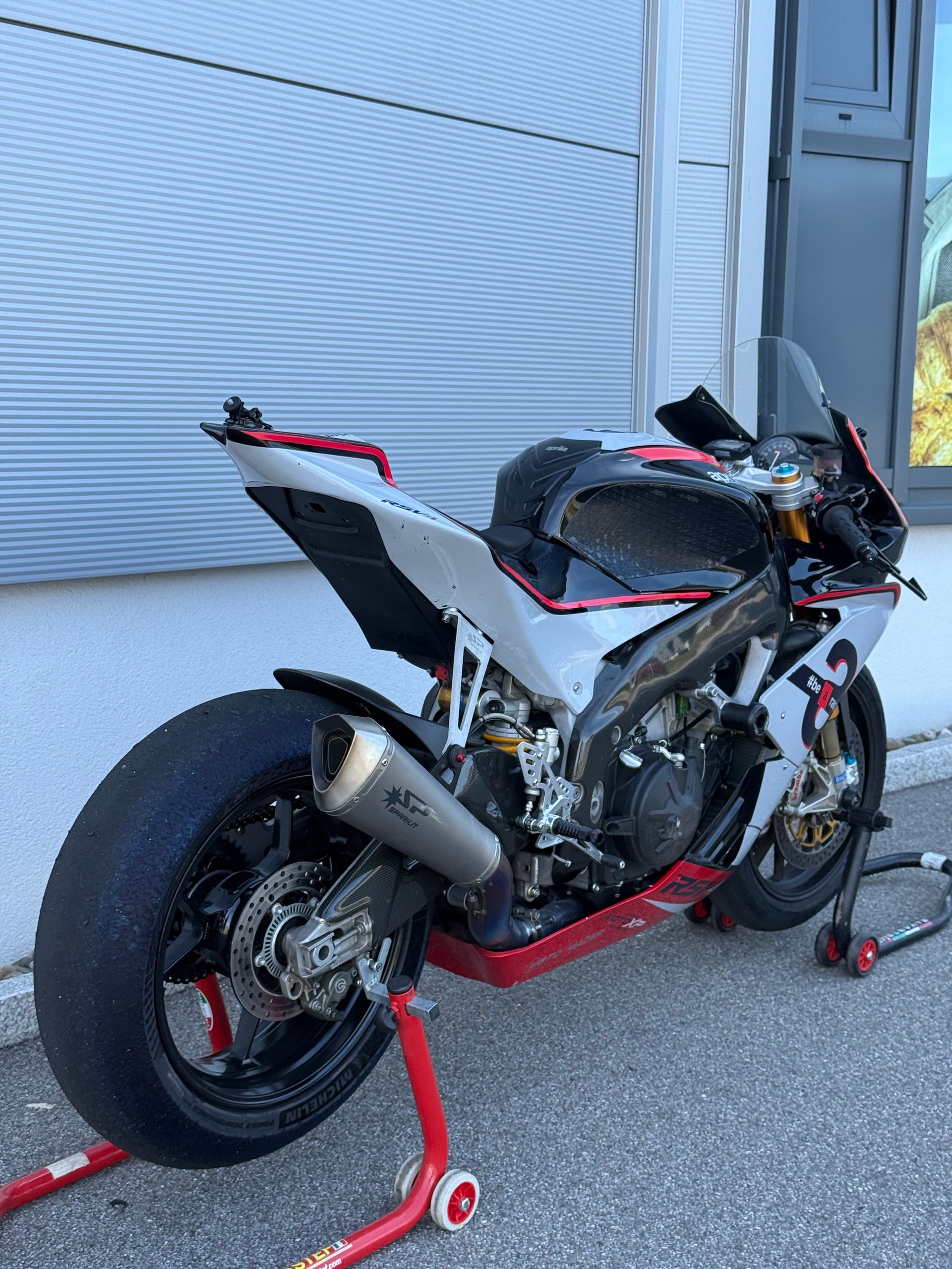 APRILIA RSV4 RR APX-image-2