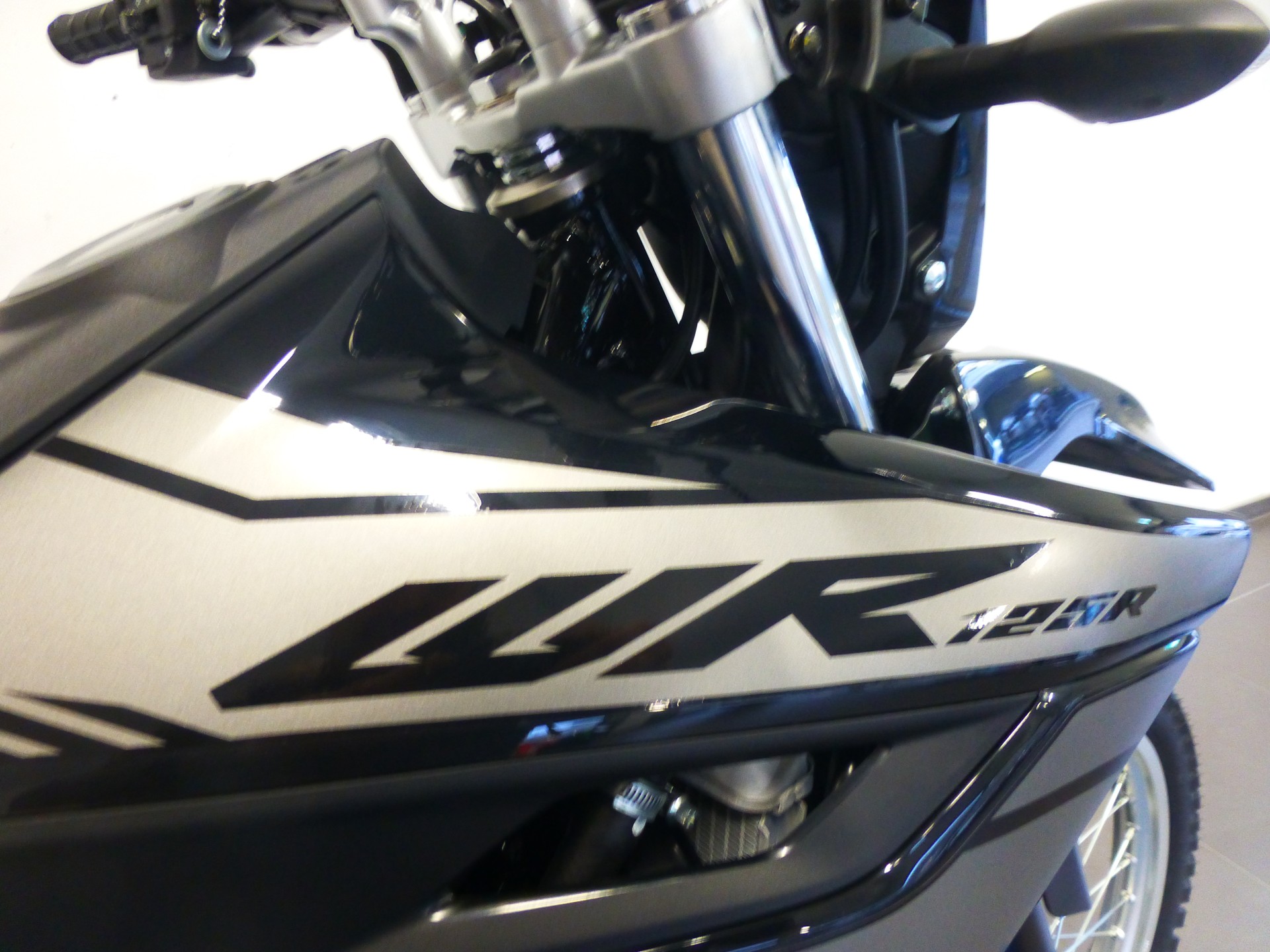 YAMAHA WR 125-image-6