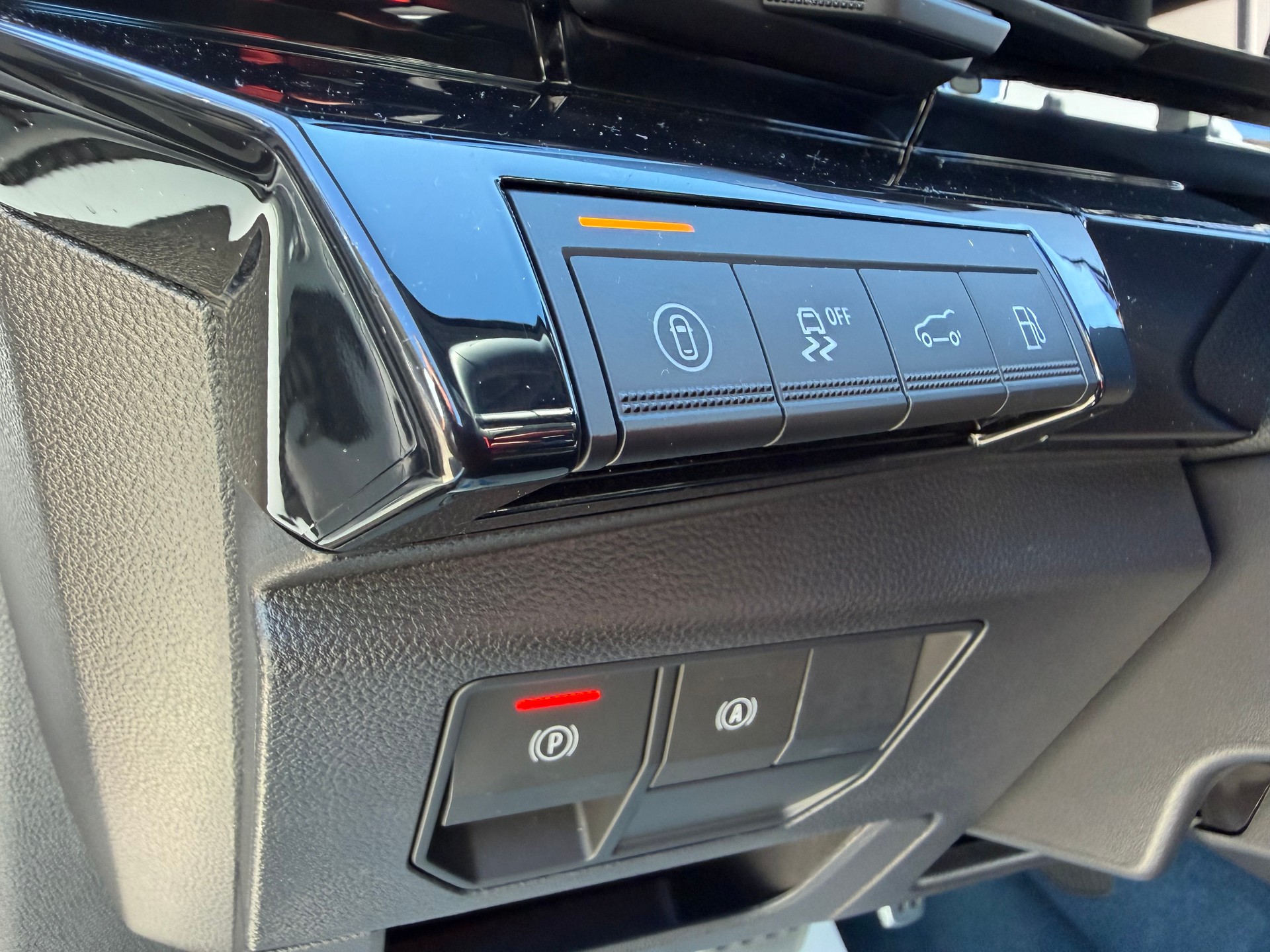 RENAULT RAFALE 300 PS. 1.2 E-TECH PLUG-IN HYBRIDE 300 4x4 ALPINE ATELIER. CH WAGEN. MIT VOLLGARANTIE.-image-35