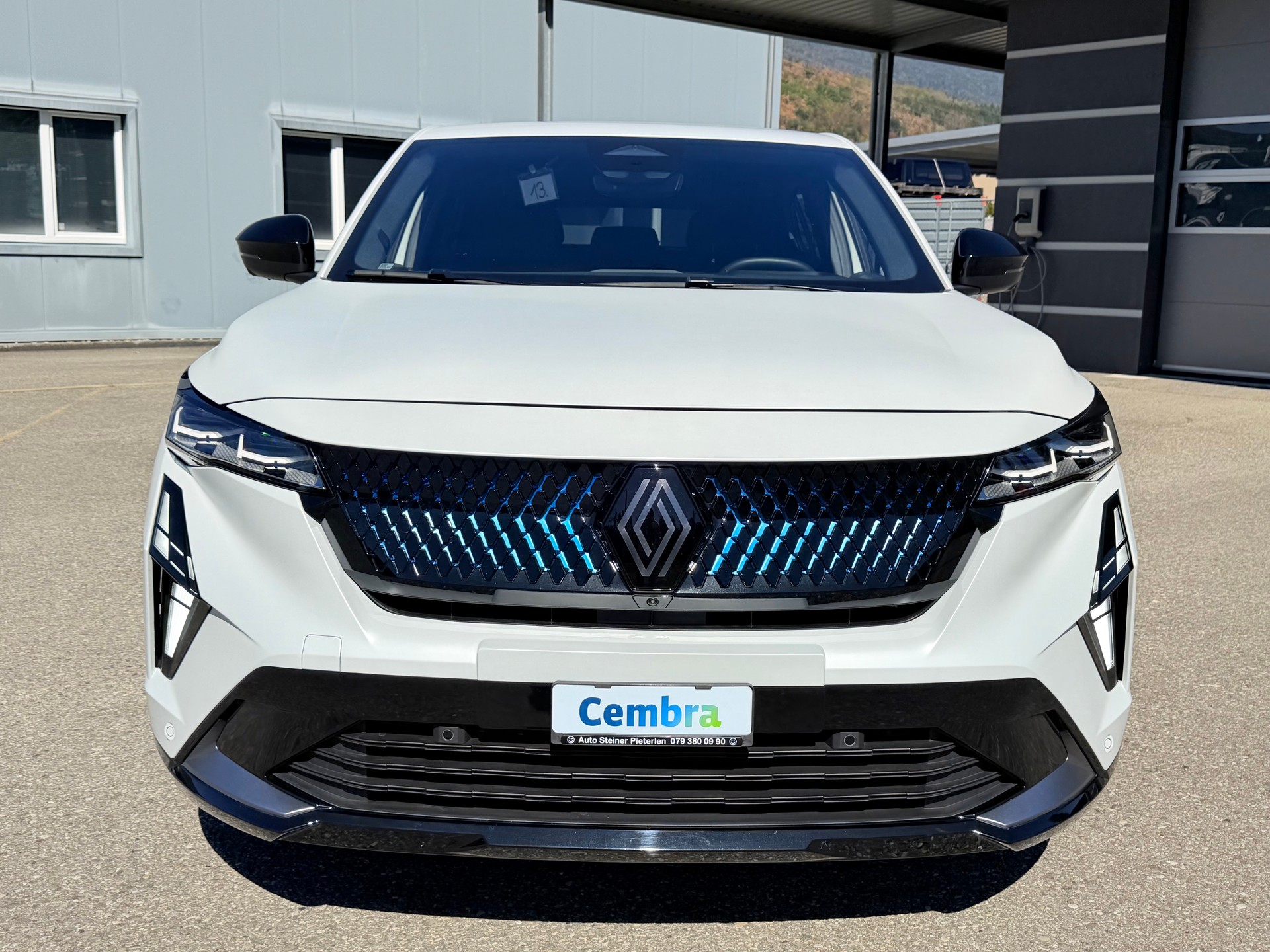 RENAULT RAFALE 300 PS. 1.2 E-TECH PLUG-IN HYBRIDE 300 4x4 ALPINE ATELIER. CH WAGEN. MIT VOLLGARANTIE.-image-21