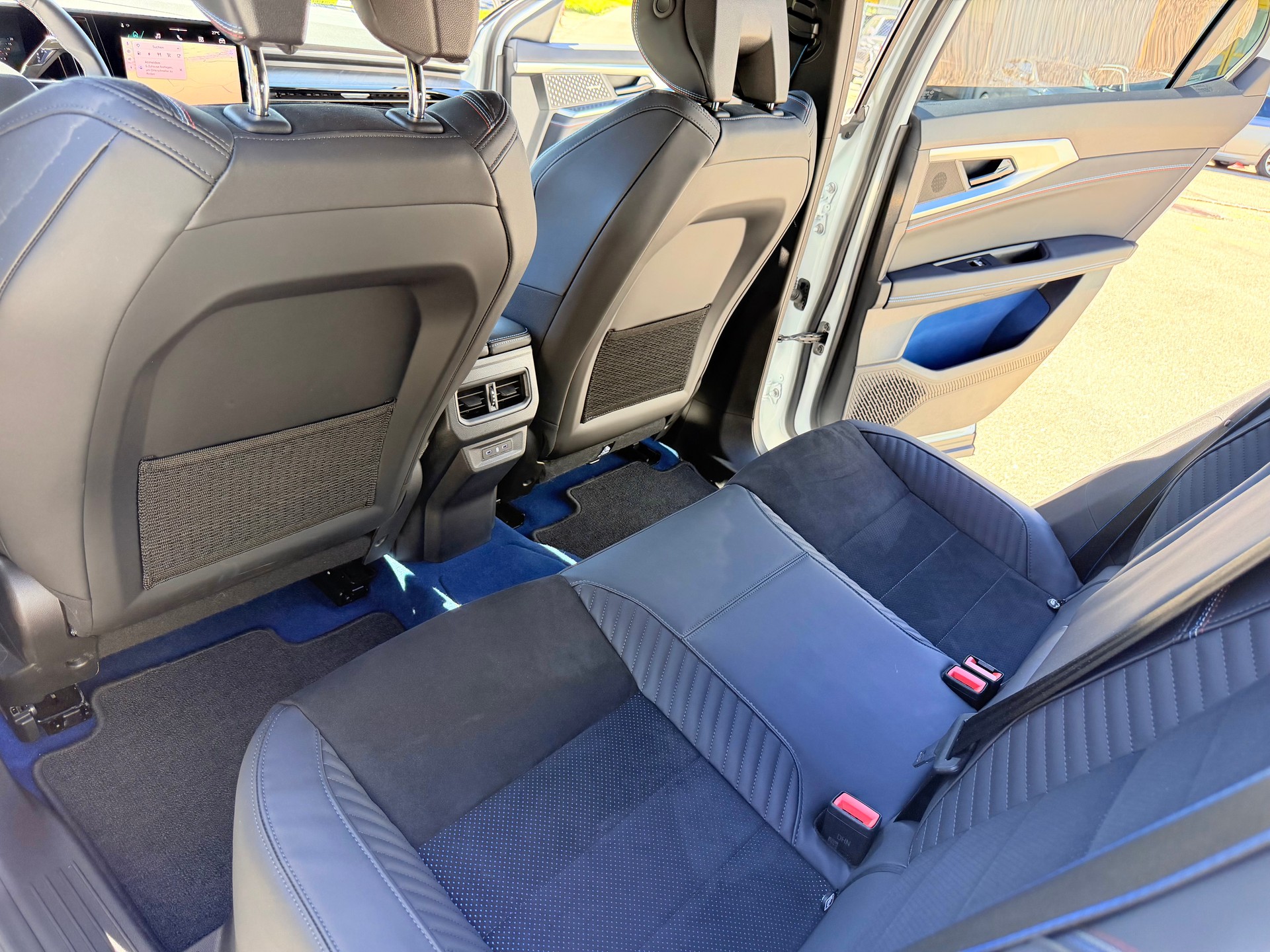 RENAULT RAFALE 300 PS. 1.2 E-TECH PLUG-IN HYBRIDE 300 4x4 ALPINE ATELIER. CH WAGEN. MIT VOLLGARANTIE.-image-12