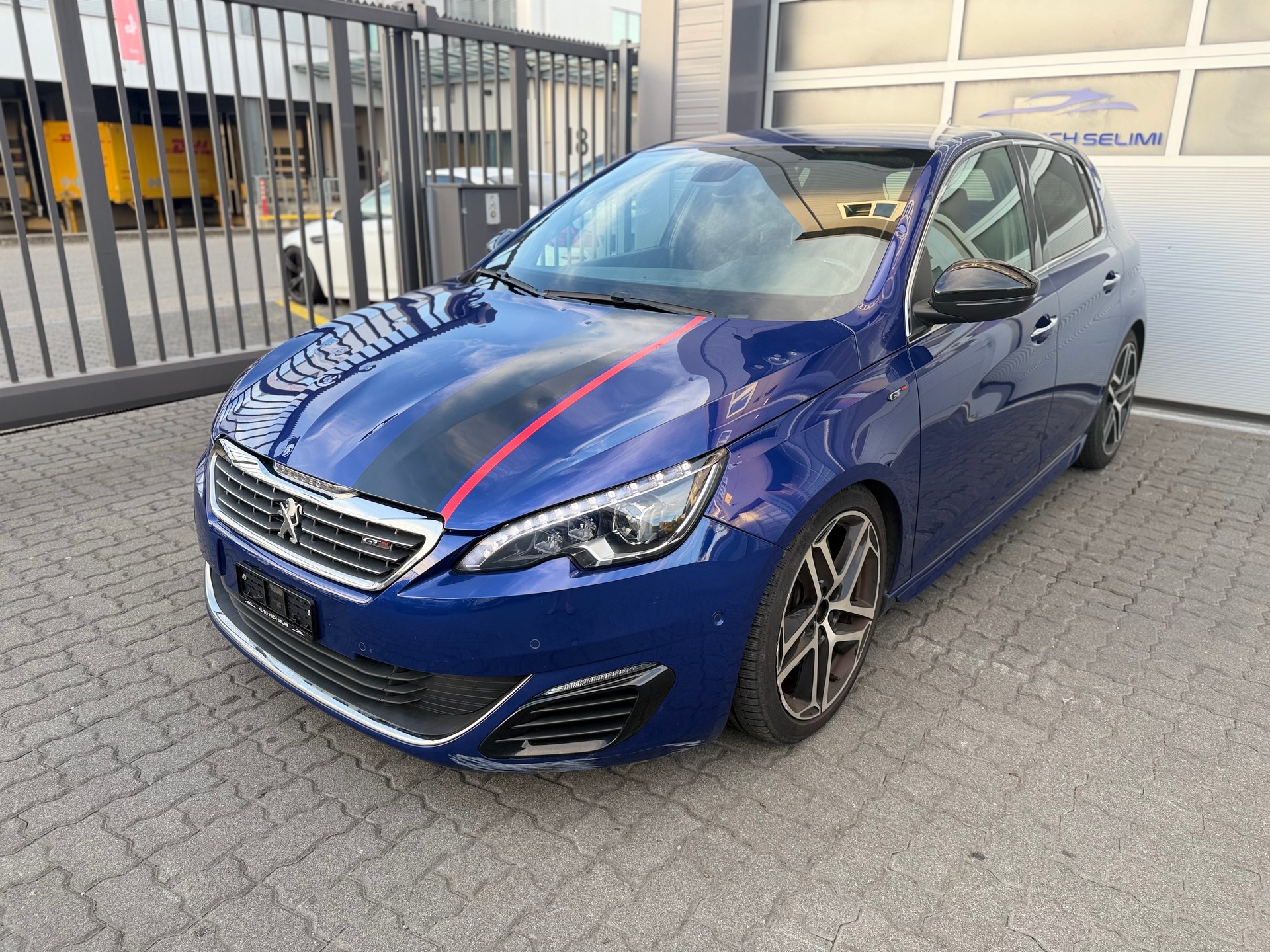 PEUGEOT 308 1.6 e-THP GT-showroom-element-1
