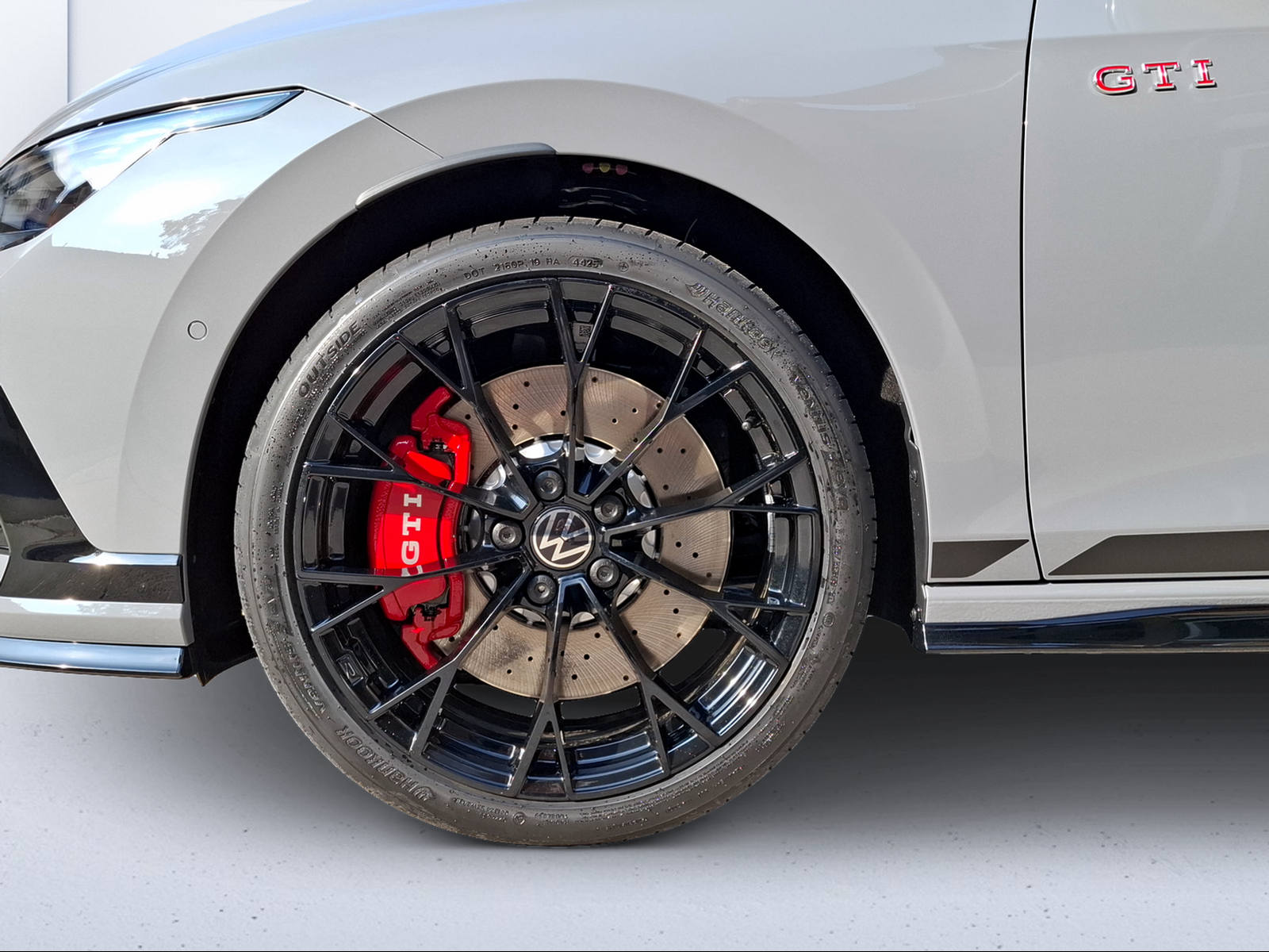 VW Golf 2.0 TSI GTI Clubsport DSG-image-14